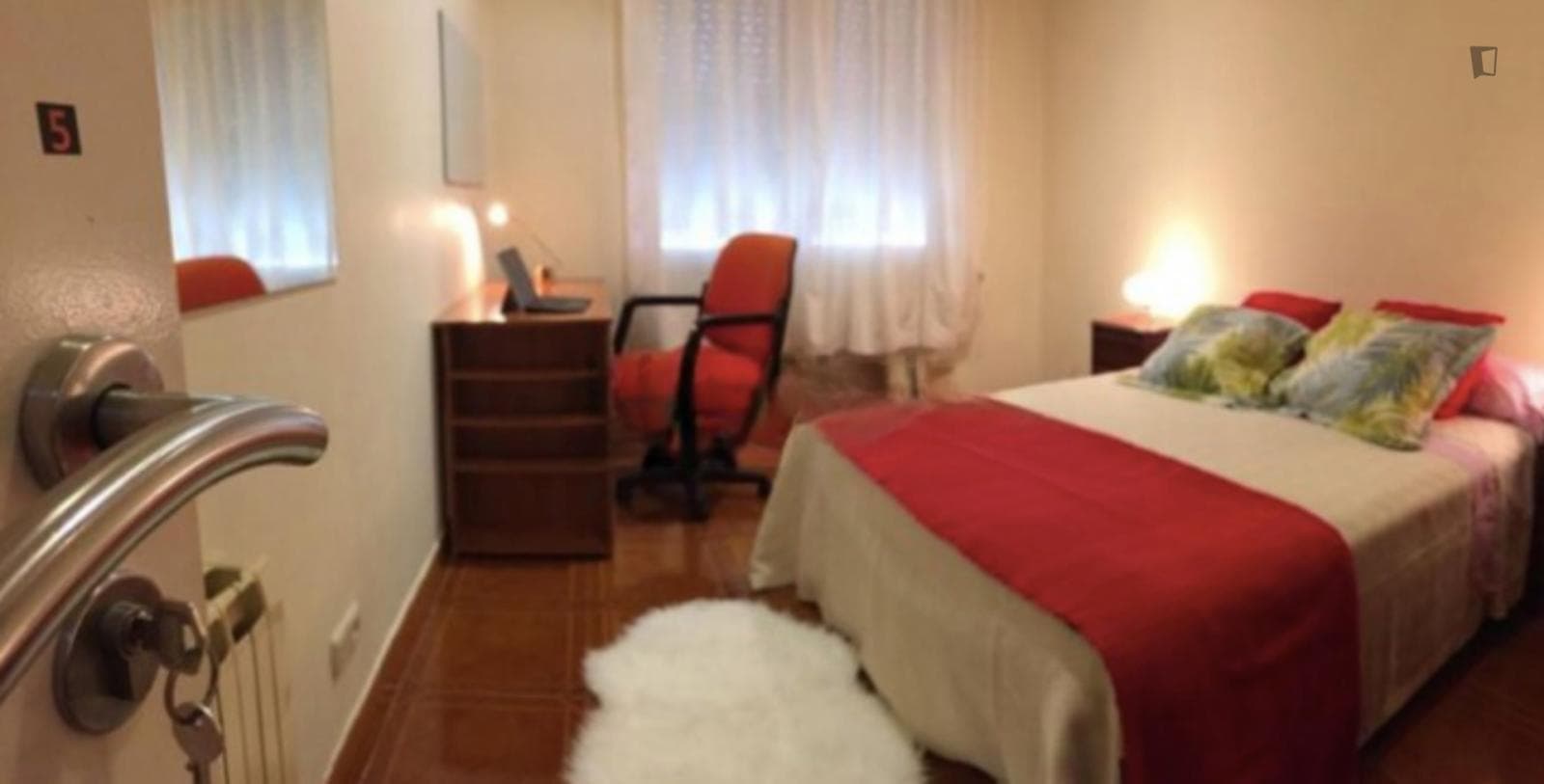 Youthful room in Oviedo photo 1