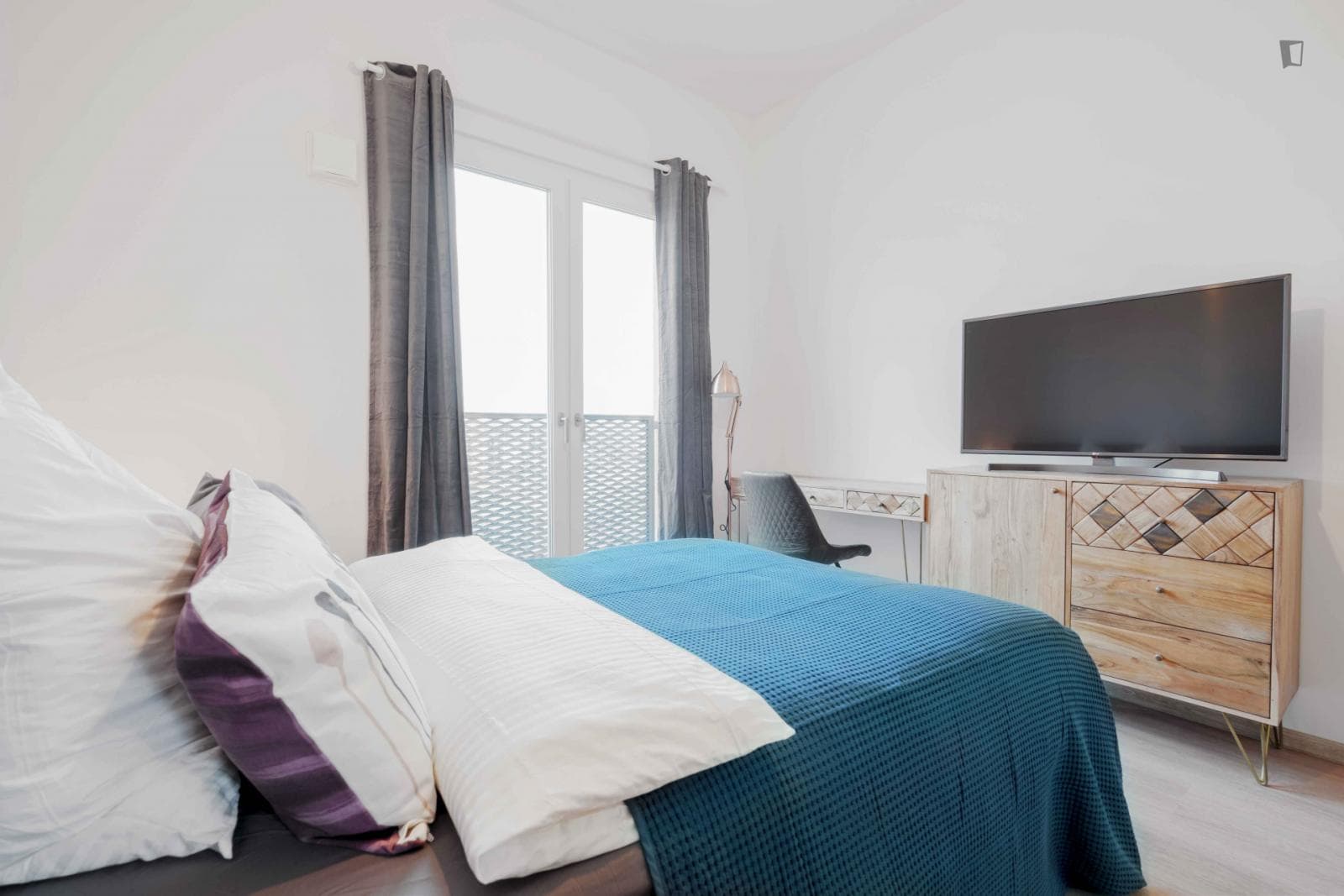 Property photo thumbnail