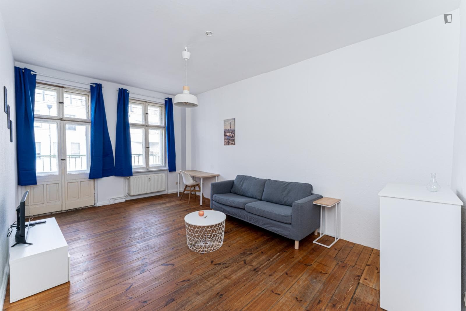 Pleasant 1-bedroom apartment near the Ostkreuz train station photo 1