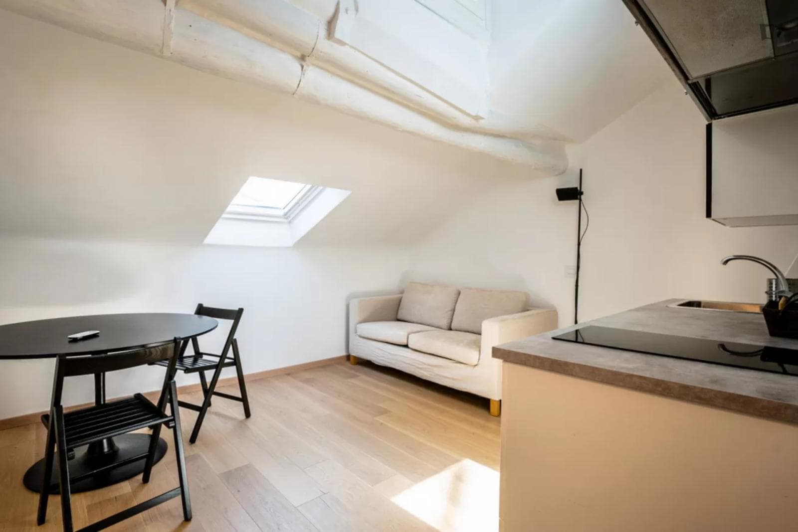 Beautiful loft near Università Bocconi photo 1
