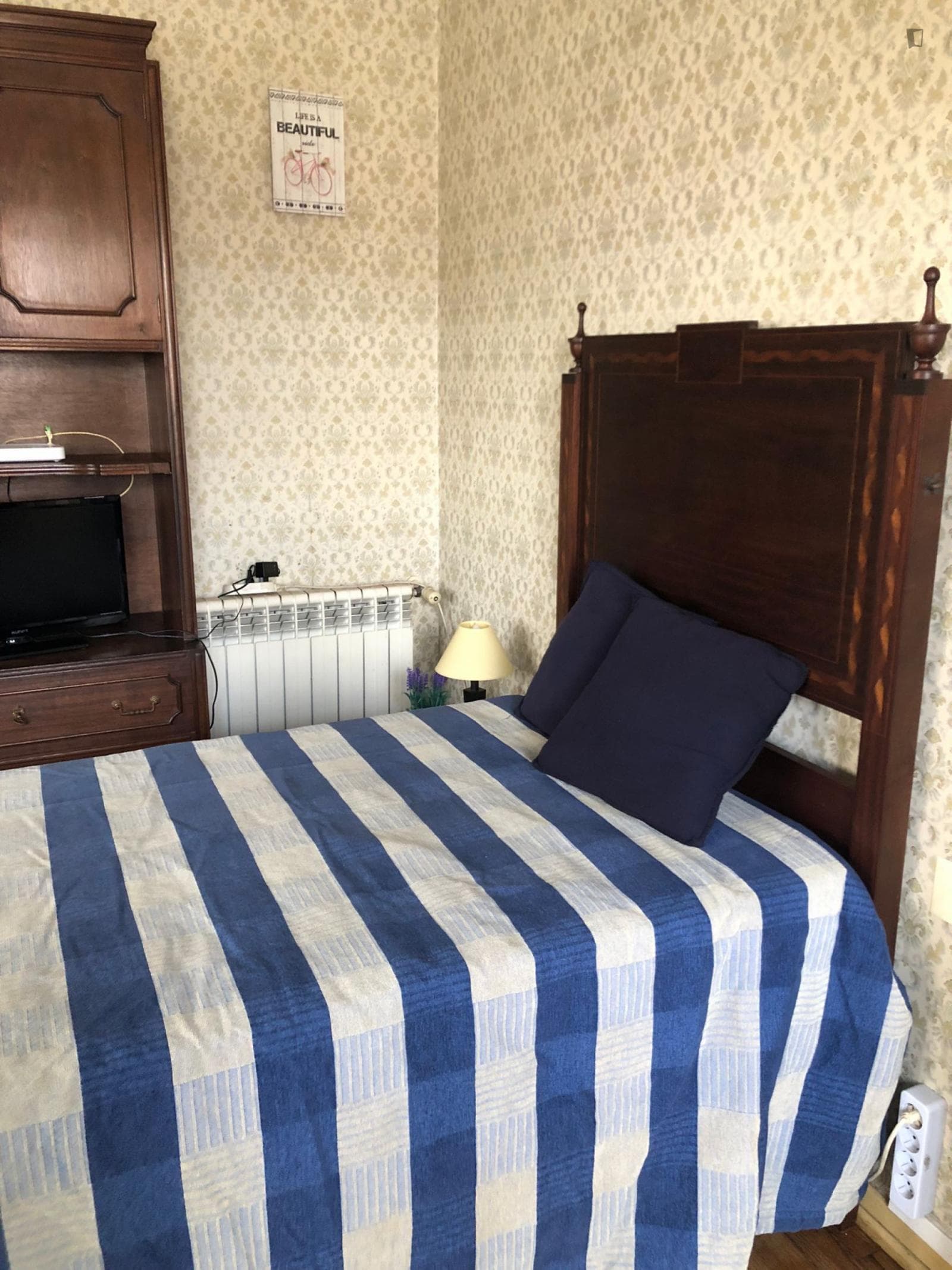 Property photo thumbnail