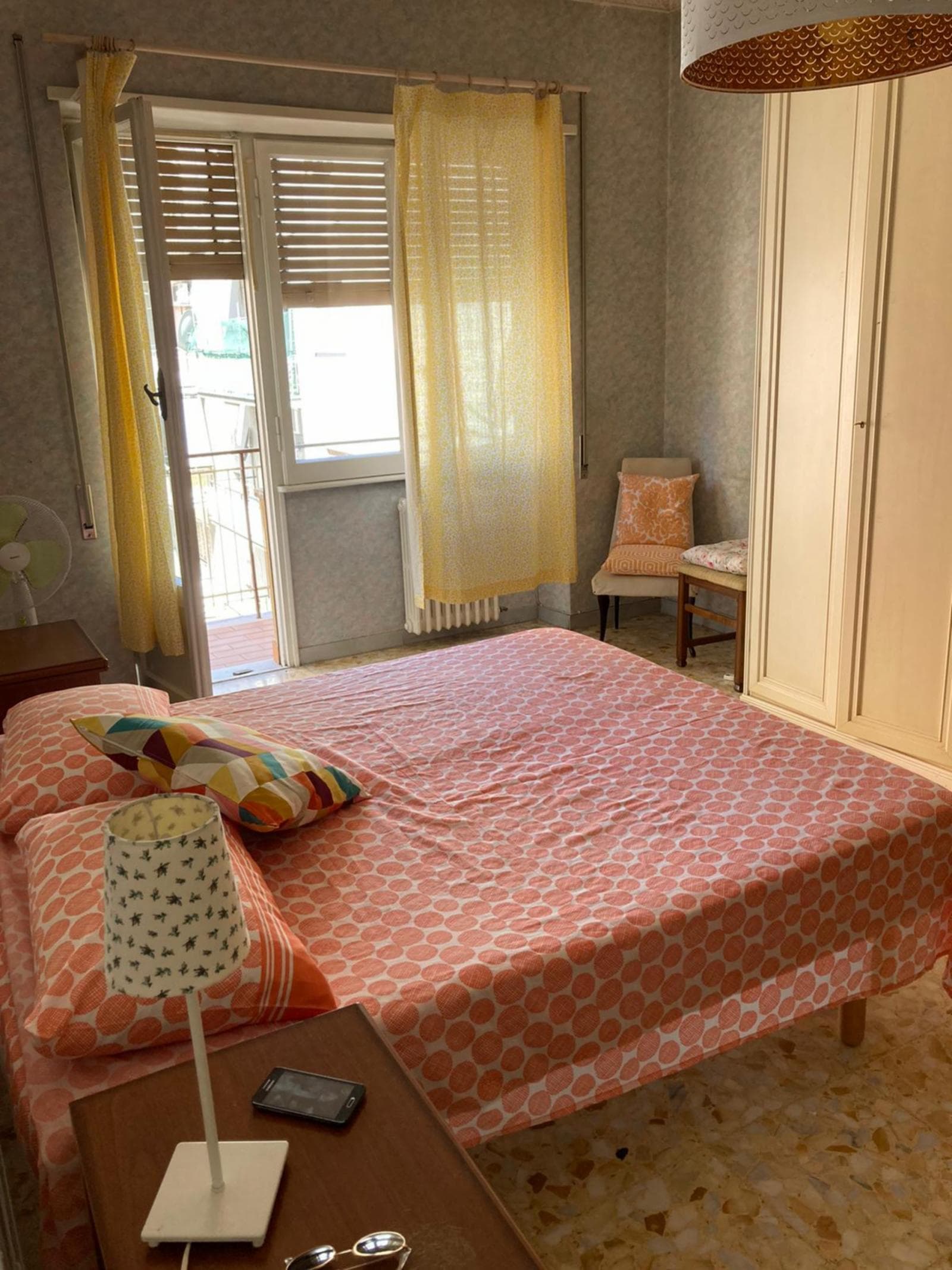 Double bedroom, with balcony, in 3-bedroom apartment photo 1