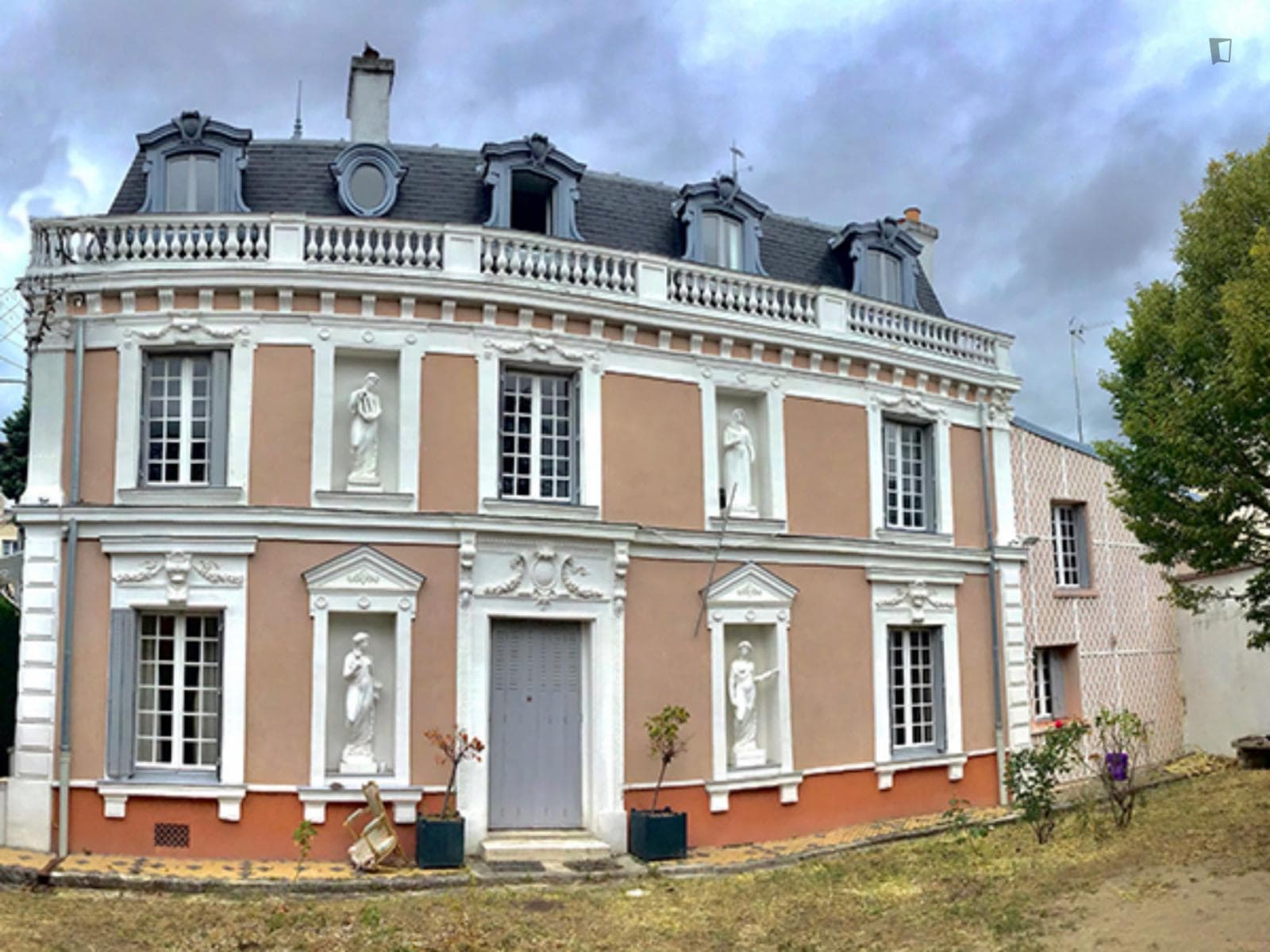 Property photo thumbnail