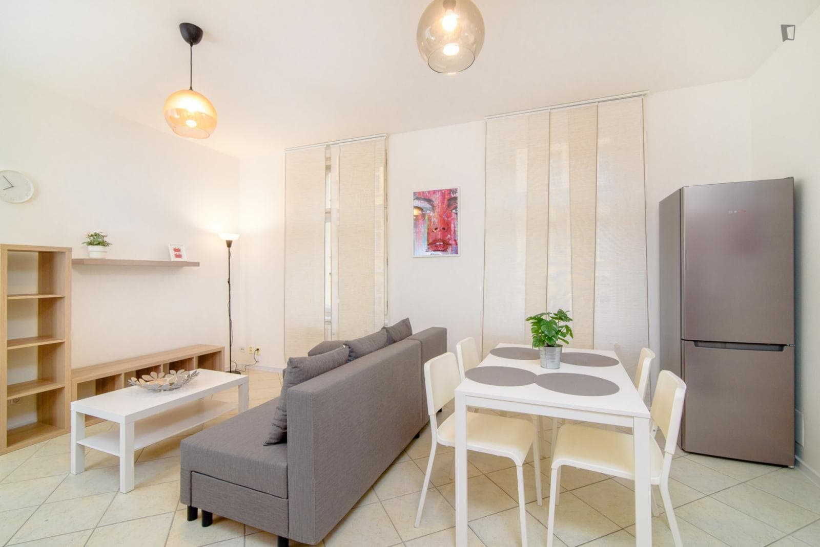 Bright 1-bedroom apartment close to Křižíkova metro station photo 1