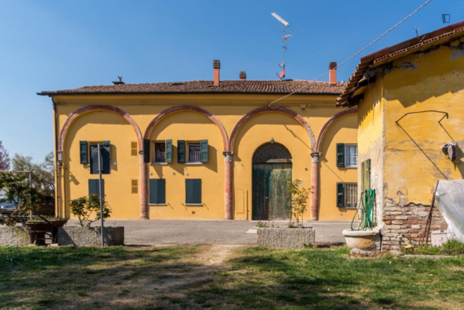 Property photo thumbnail