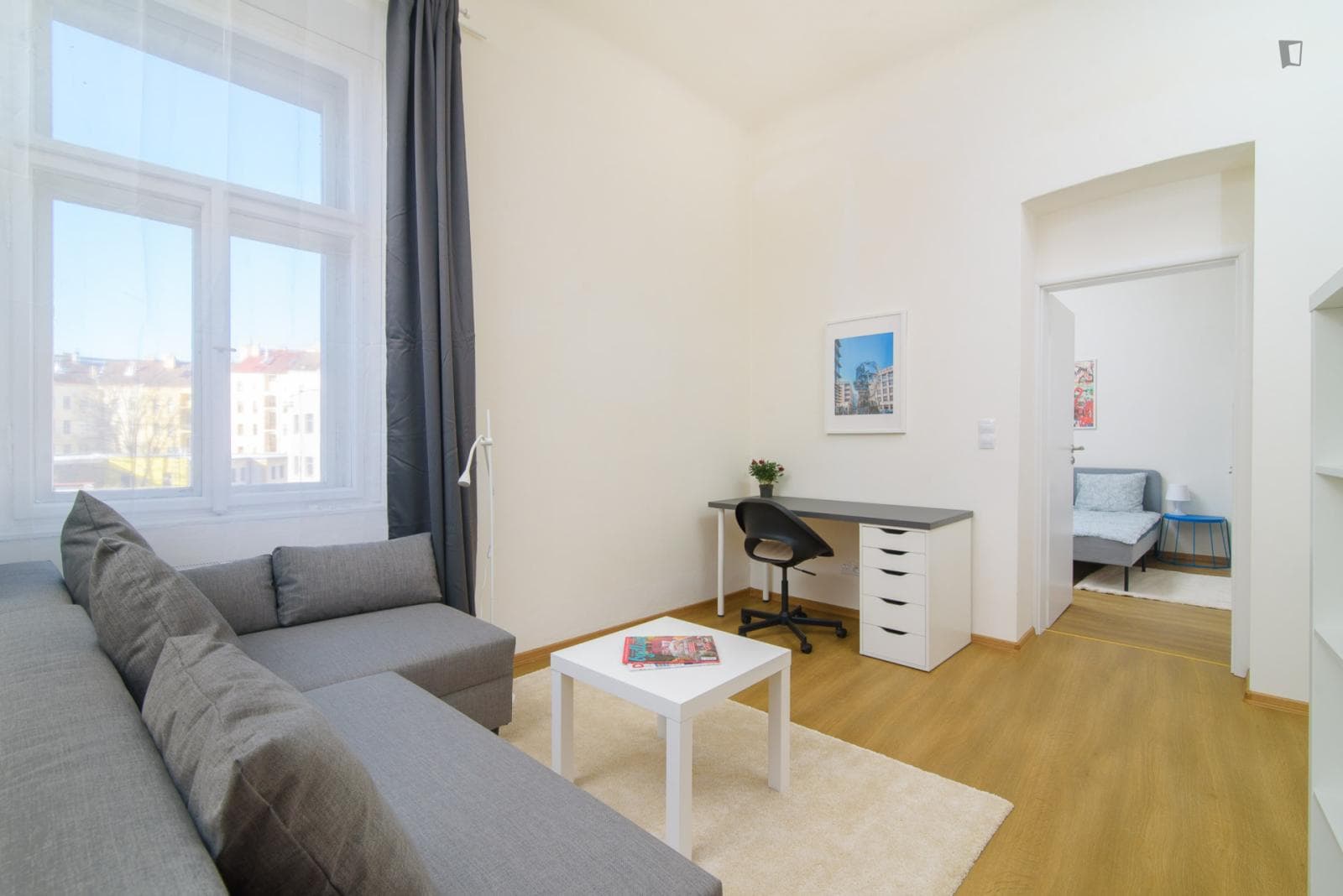 Sunny one-bedroom apartment 2kk photo 1