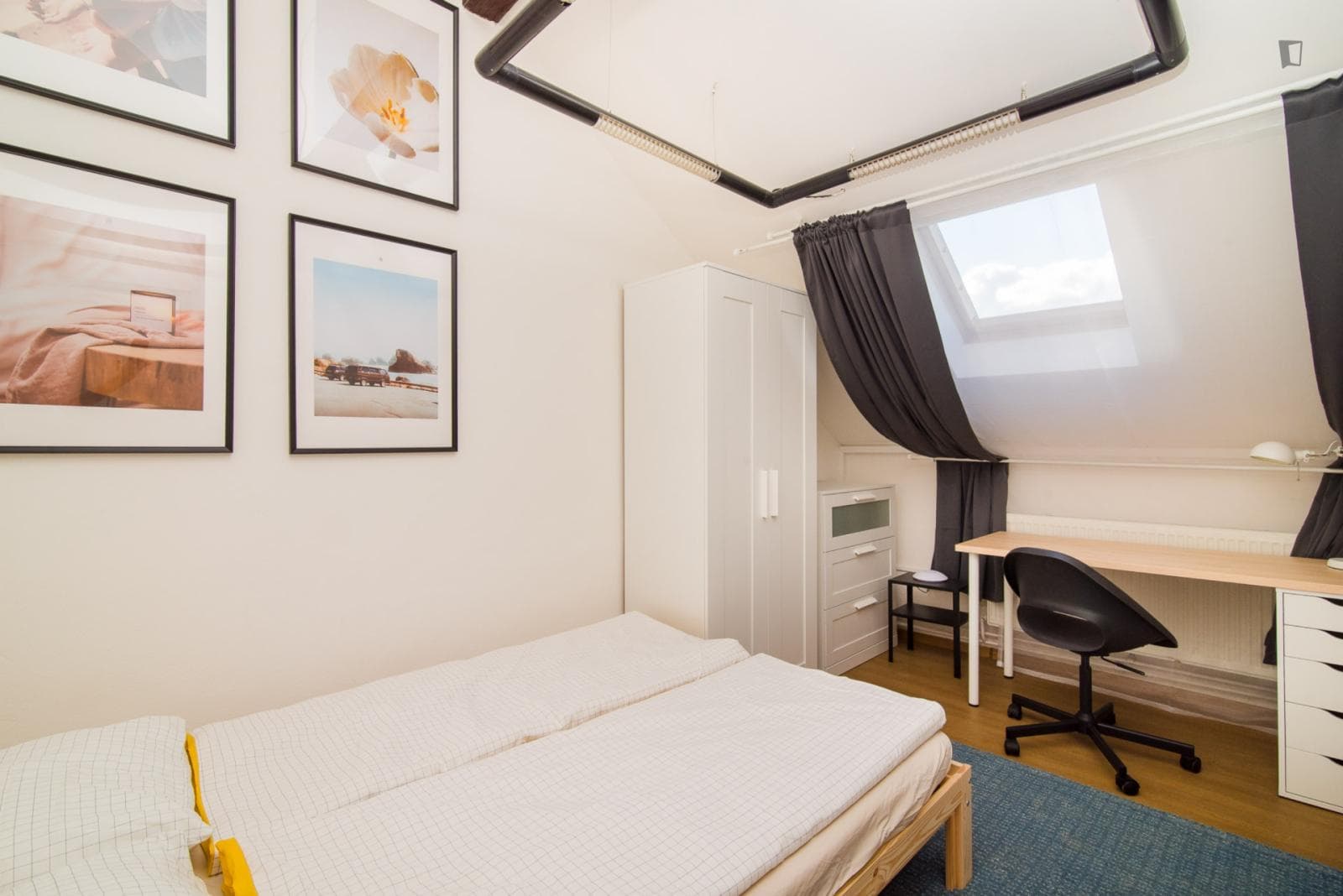 Cute double bedroom in a 4-bedroom apartment close to Folimanka park photo 1