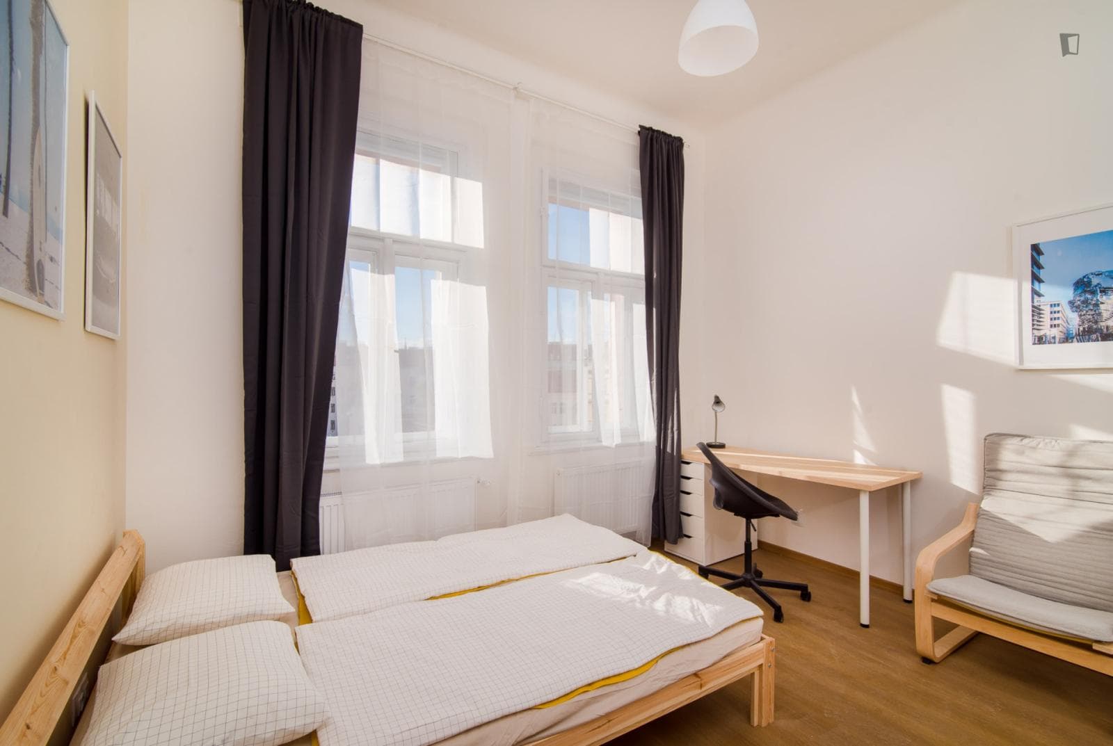 Cosy double bedroom in a 5-bedroom apartment not far from Folimanka park photo 1