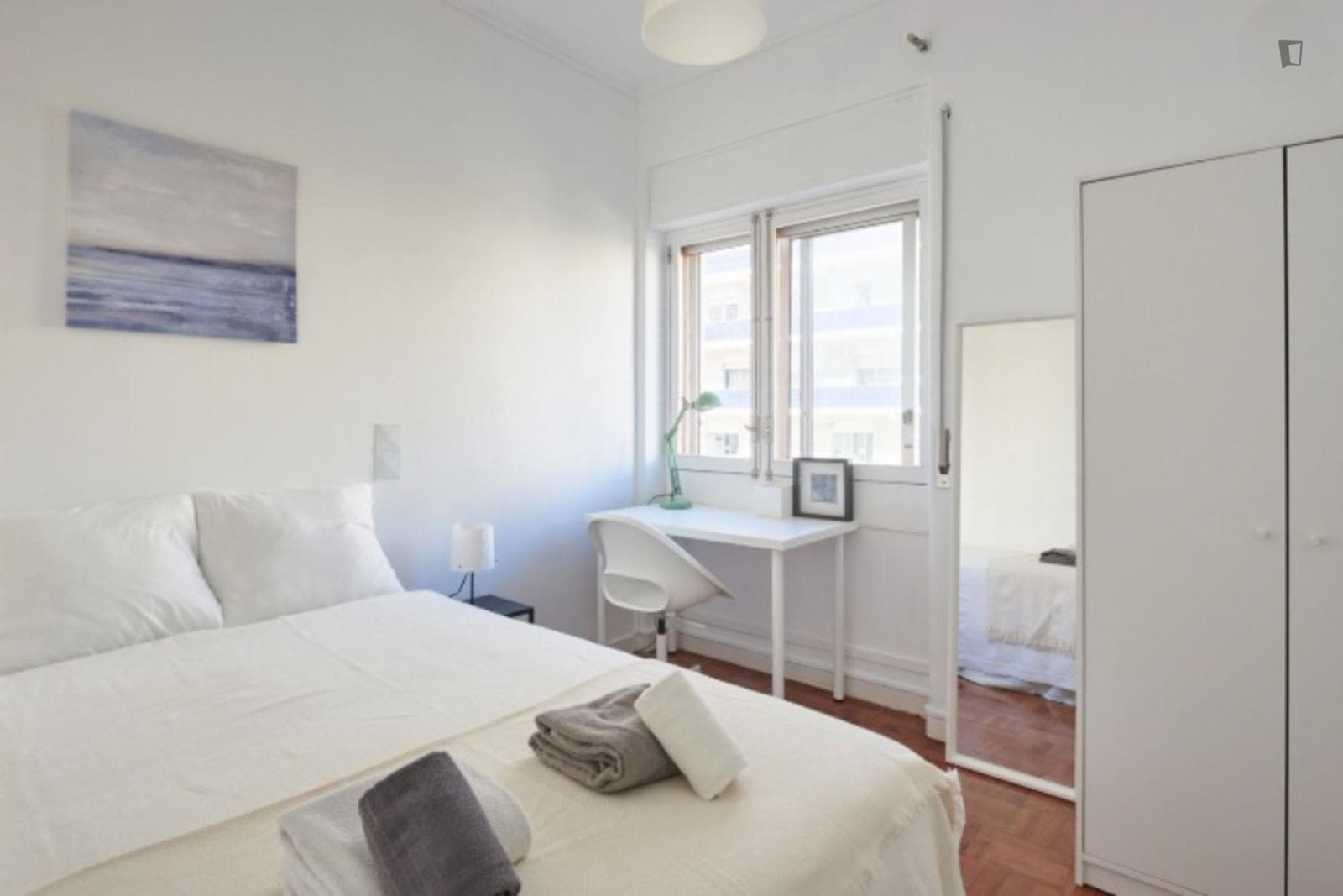 Great double bedroom close to Saldanha metro photo 1