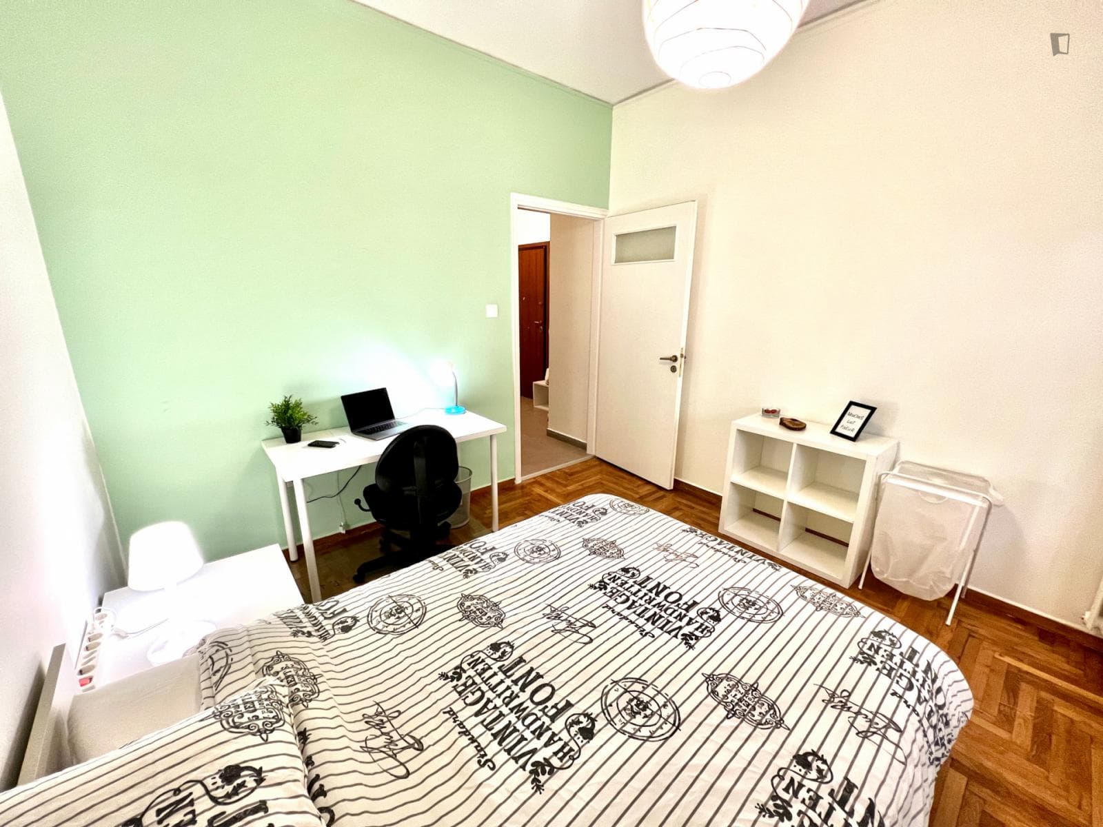 Inviting double bedroom in Neapoli photo 1