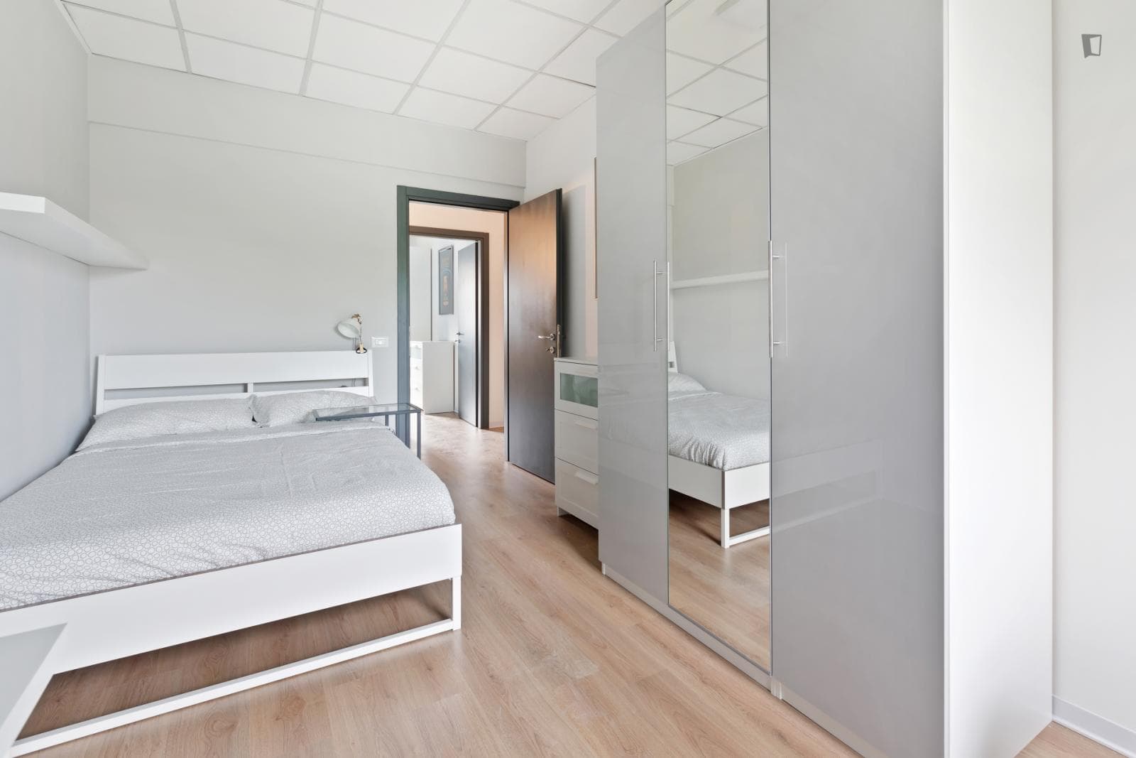 Welcoming double bedroom close to the Udine metro photo 1