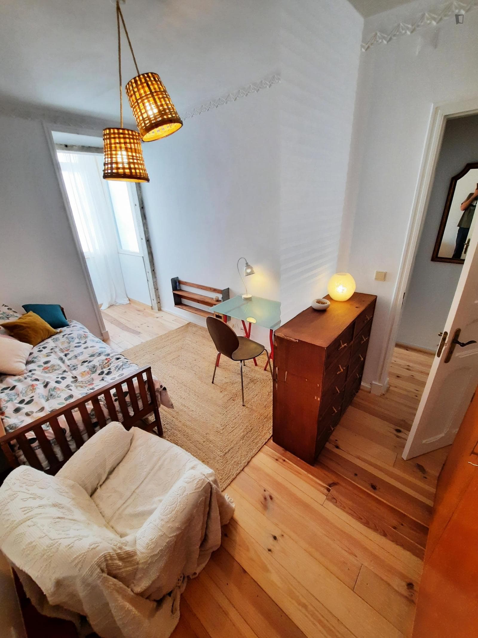 Bright Spacious single ensuite bathroom not too far from IST photo 1