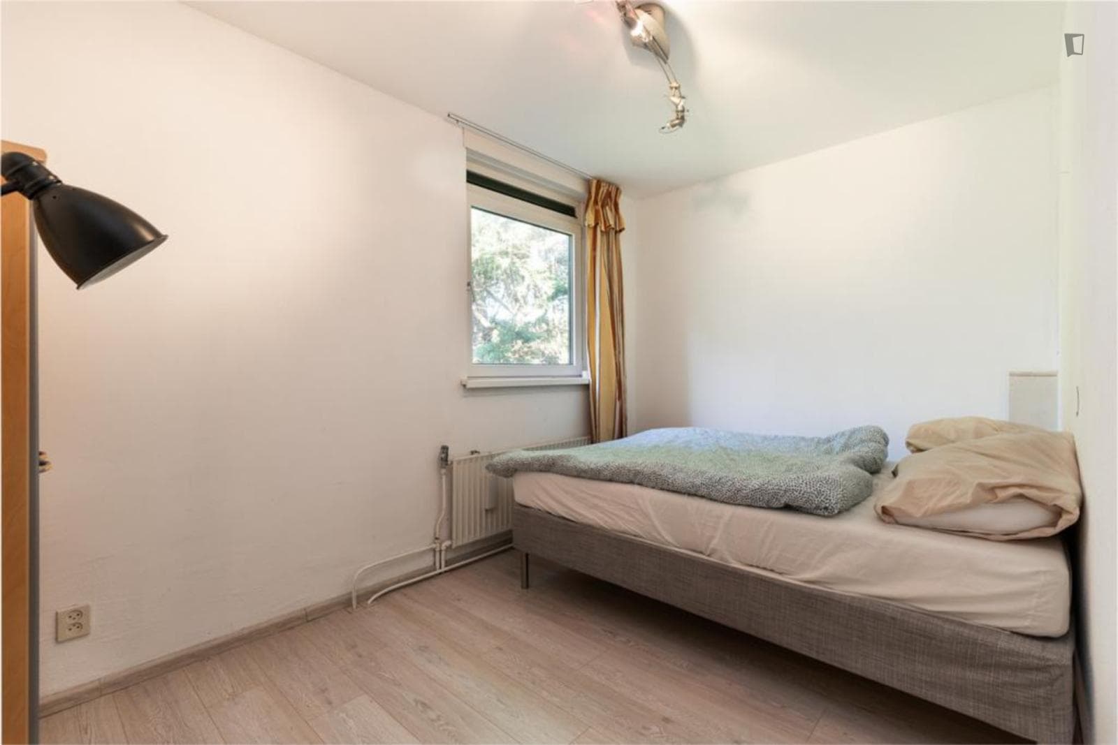 Amazing 1-bedroom apartment in a residential area near Amsterdam photo 1