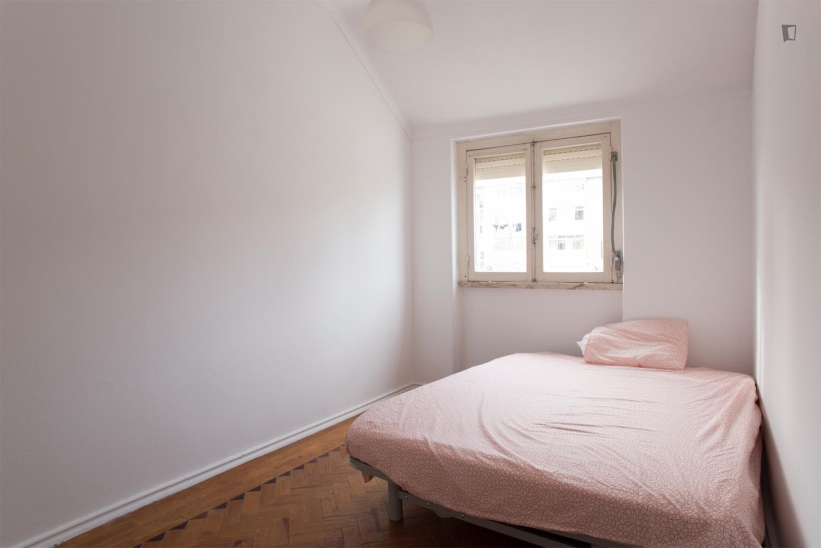 1-bedroom apartment with terrace photo 1