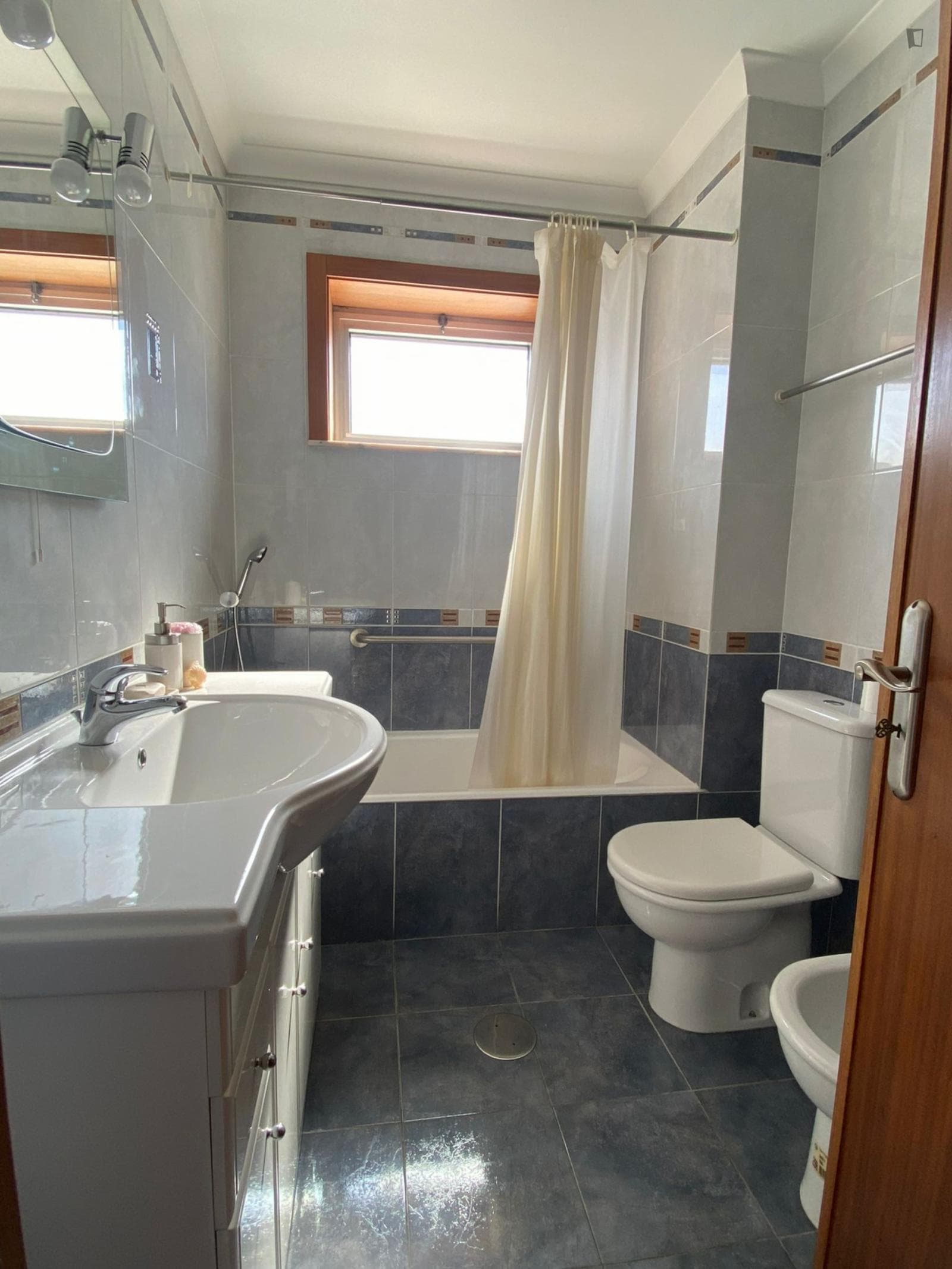3-bedroom apartment, with outdoor area photo 1