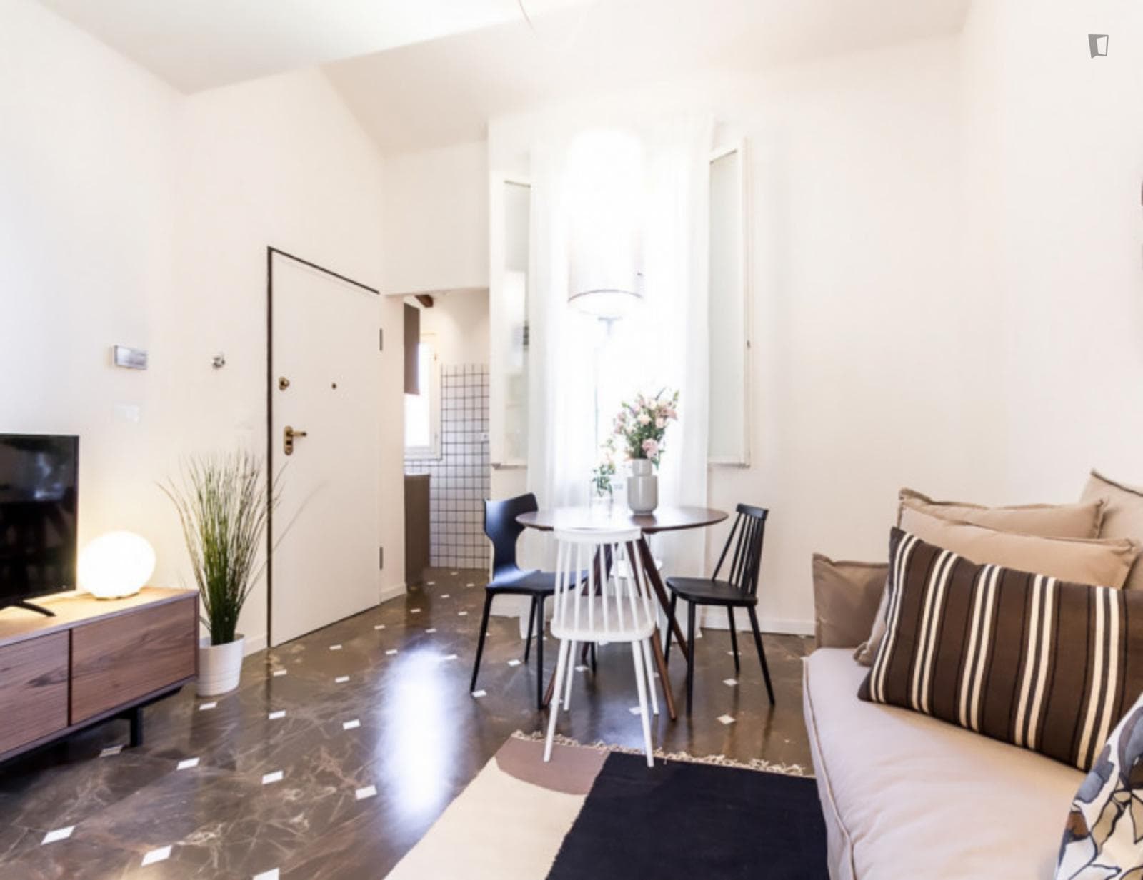 Smart 2-bedroom apartment near the Ippodromo di Bologna photo 1