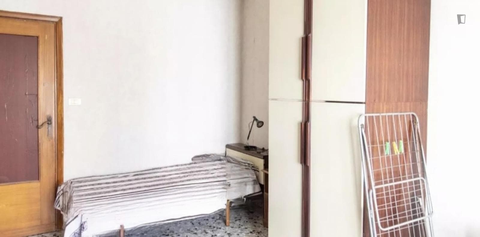 Cosy single bedroom with balcony in a 3-bedroom flat in Gianicolense photo 1
