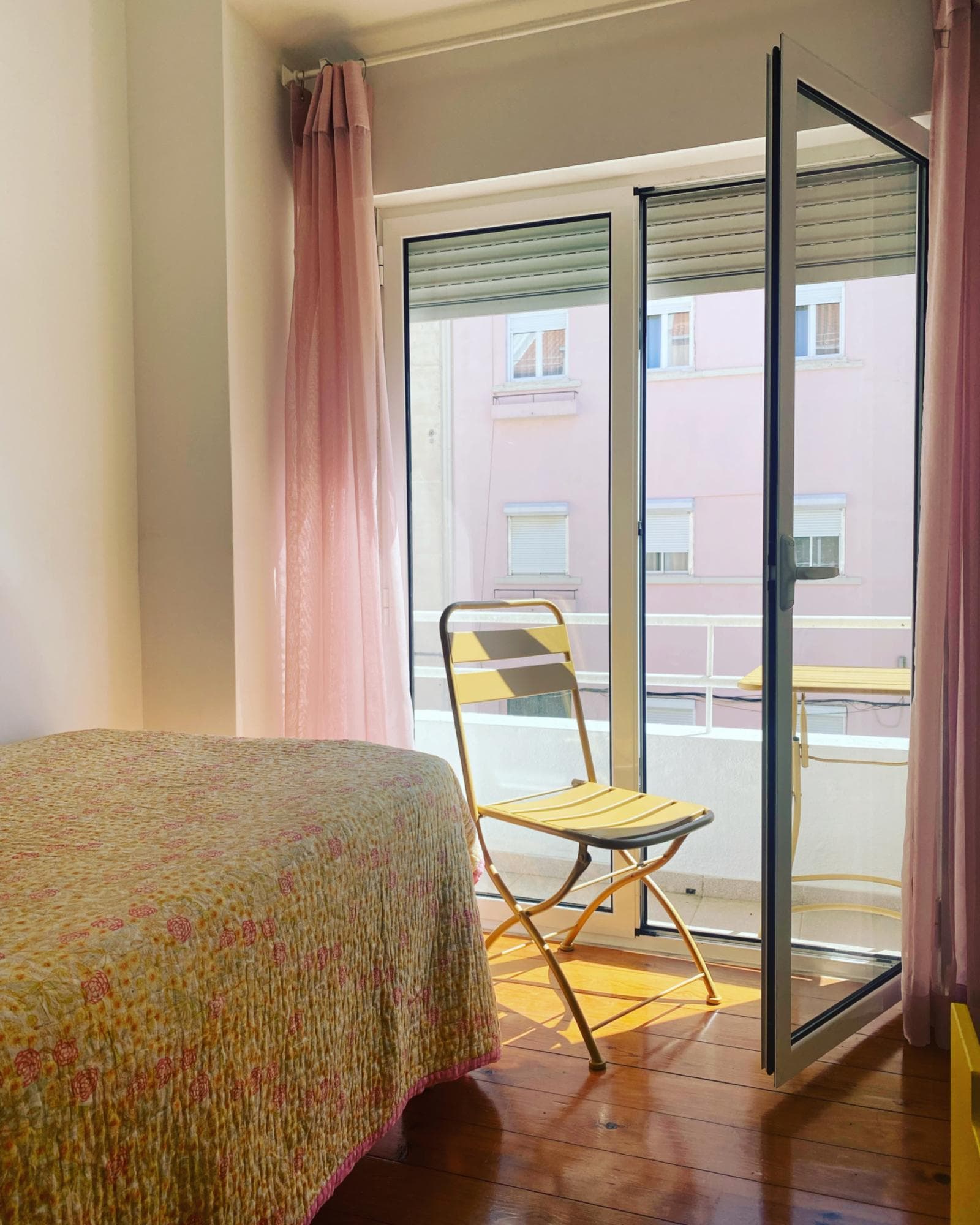 Cozy 2 Bedroom Apartment close to Miradouro da Penha de França photo 1