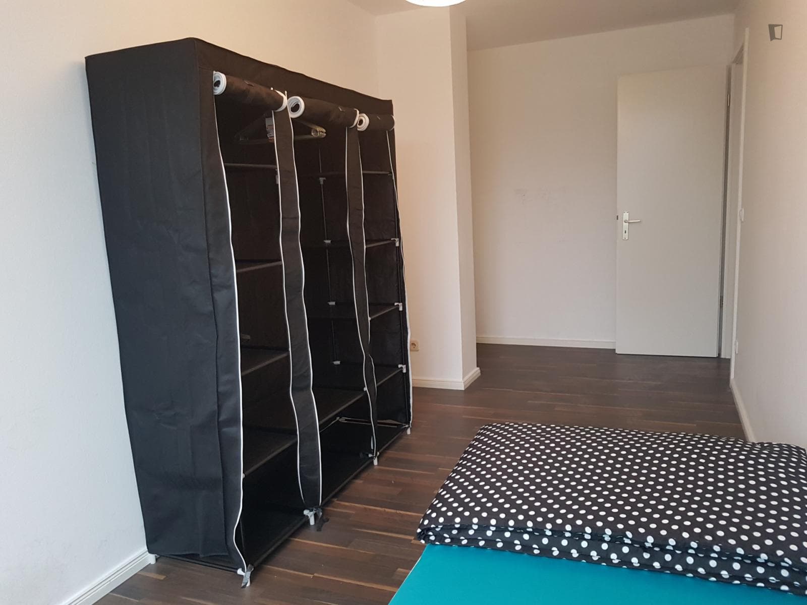 Light single bedroom in Oberschöneweide photo 1