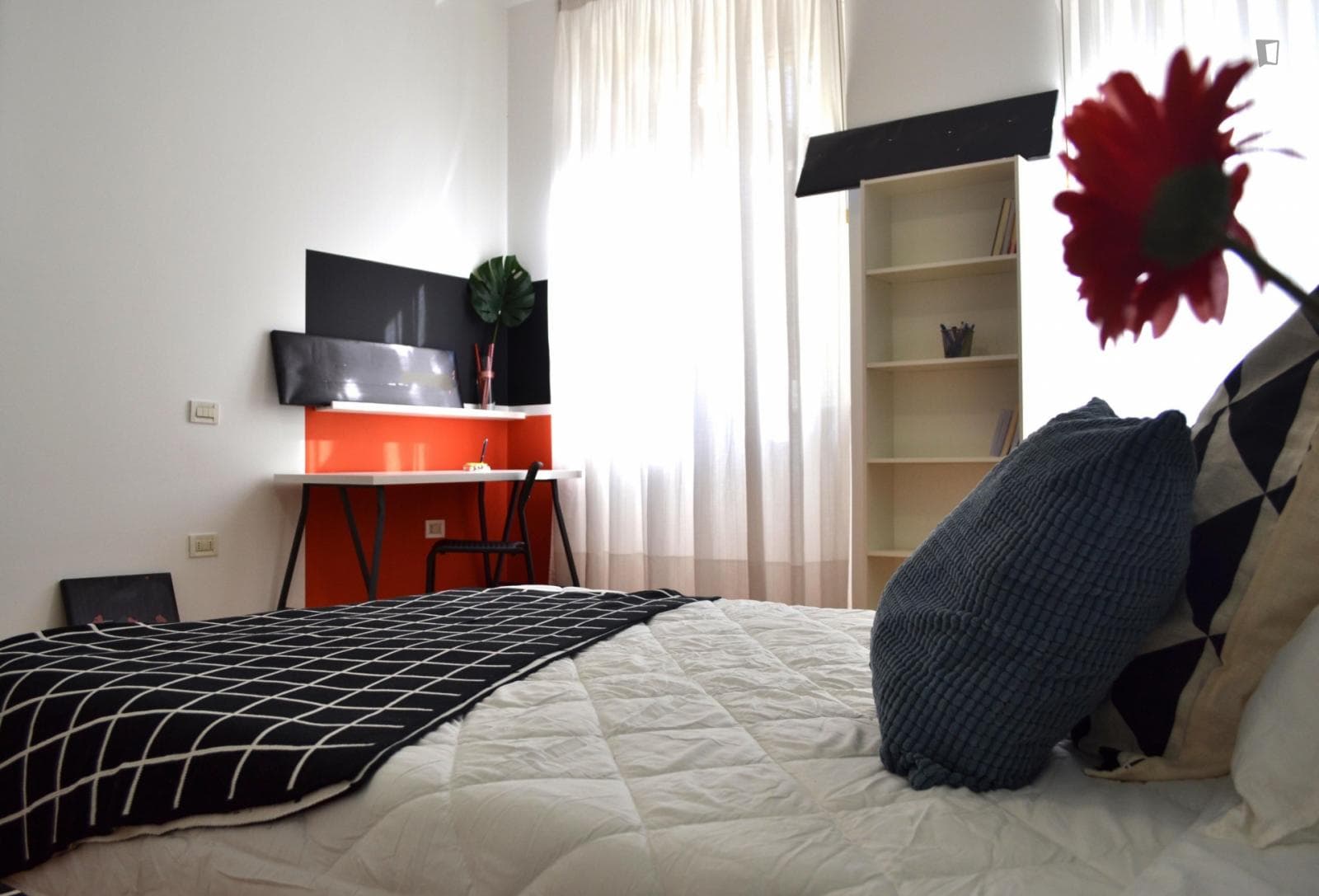 Pleasant double bedroom in the heart of Pescara photo 1