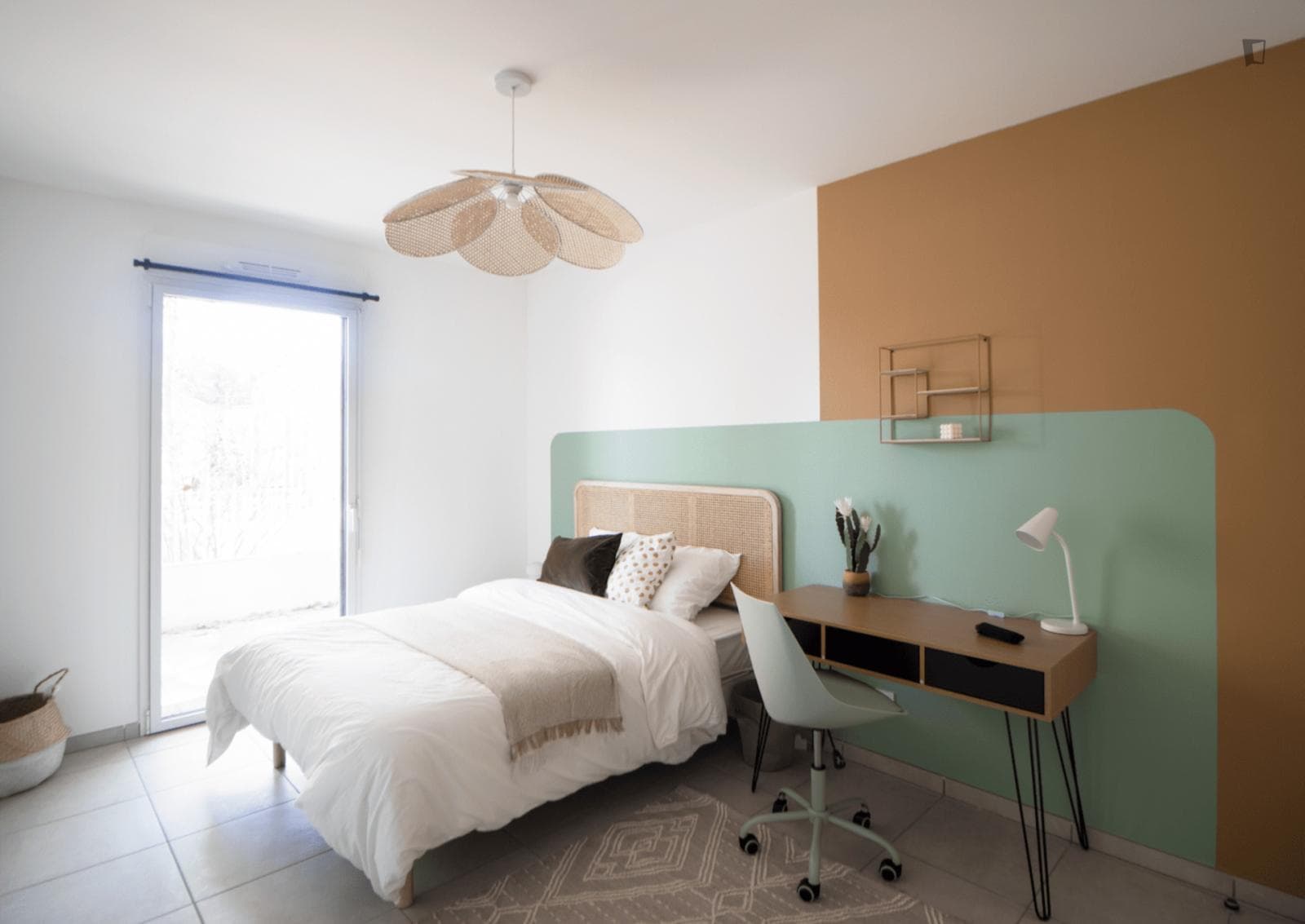 Large 23 m² bedroom for rent near Lyon - LYO44 photo 1