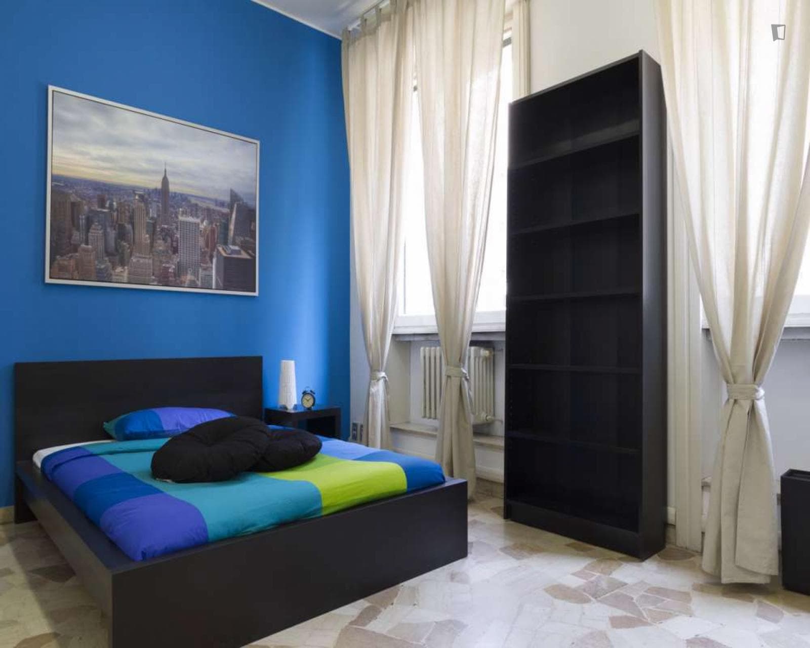 Cosy double bedroom close to Milano San Cristoforo traain station photo 1