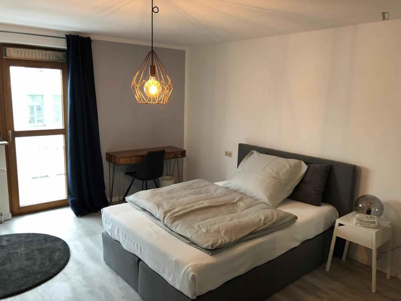 Neat double bedroom in Maxvorstadt photo 1