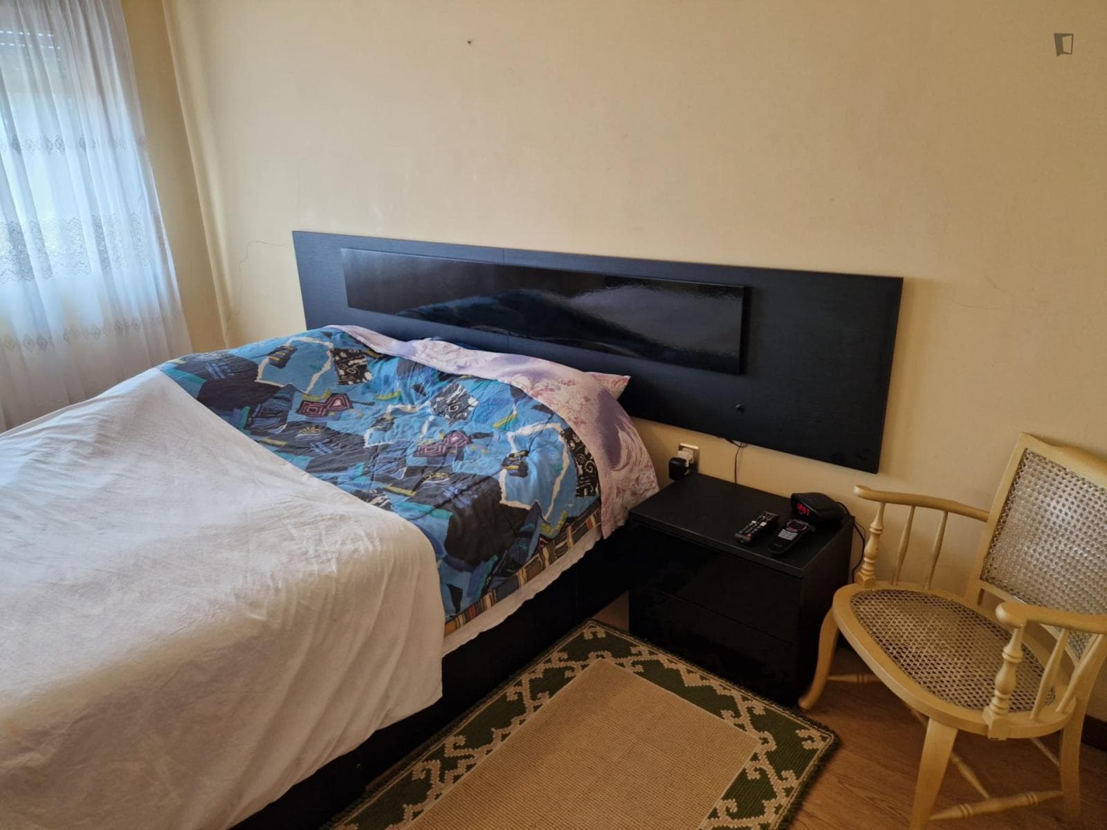 Nice double bedroom close to Valadares Train Station photo 1