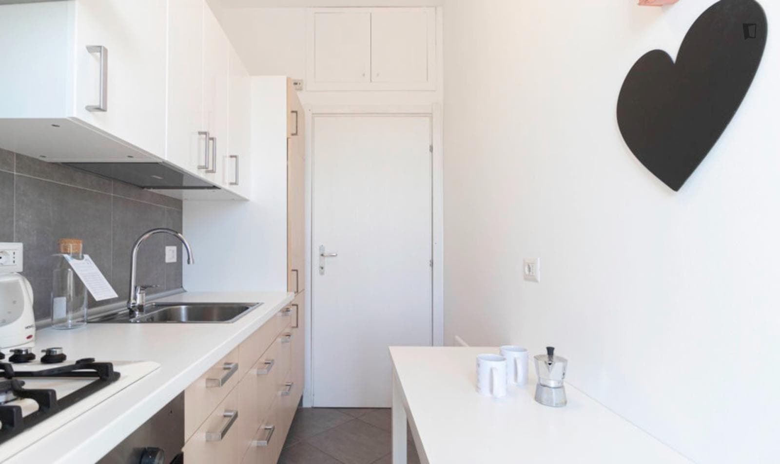Comfy 1-bedroom apartment with balcony  near Milano Porta Genova Station photo 1