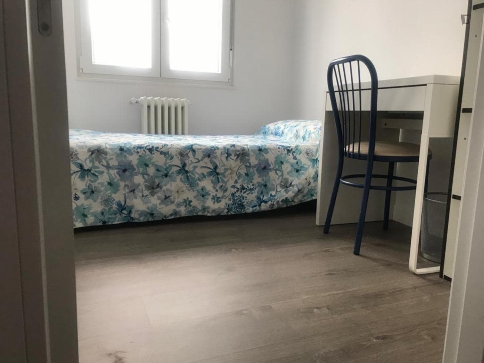 Comfy single bedroom in Salamanca close to La Alamedilla train station photo 1