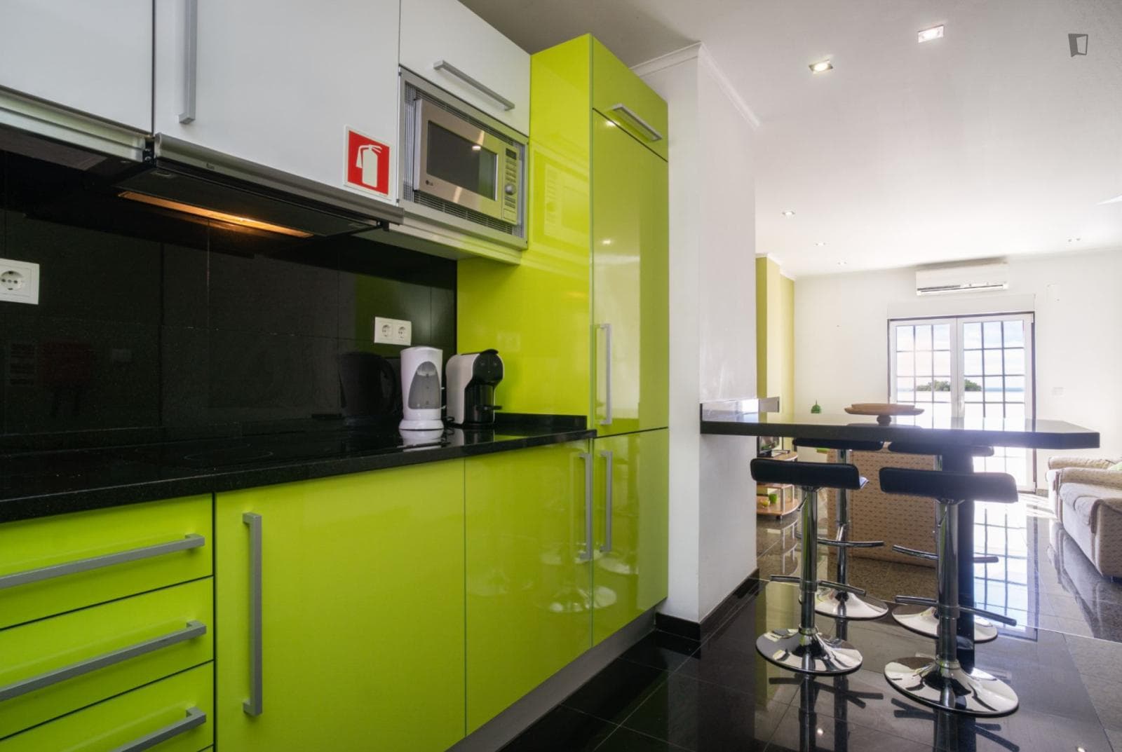 Charming 2-bedroom flat in Albufeira photo 1