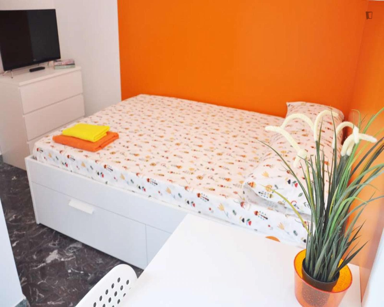 Pleasant double bedroom near the Pagano metro photo 1