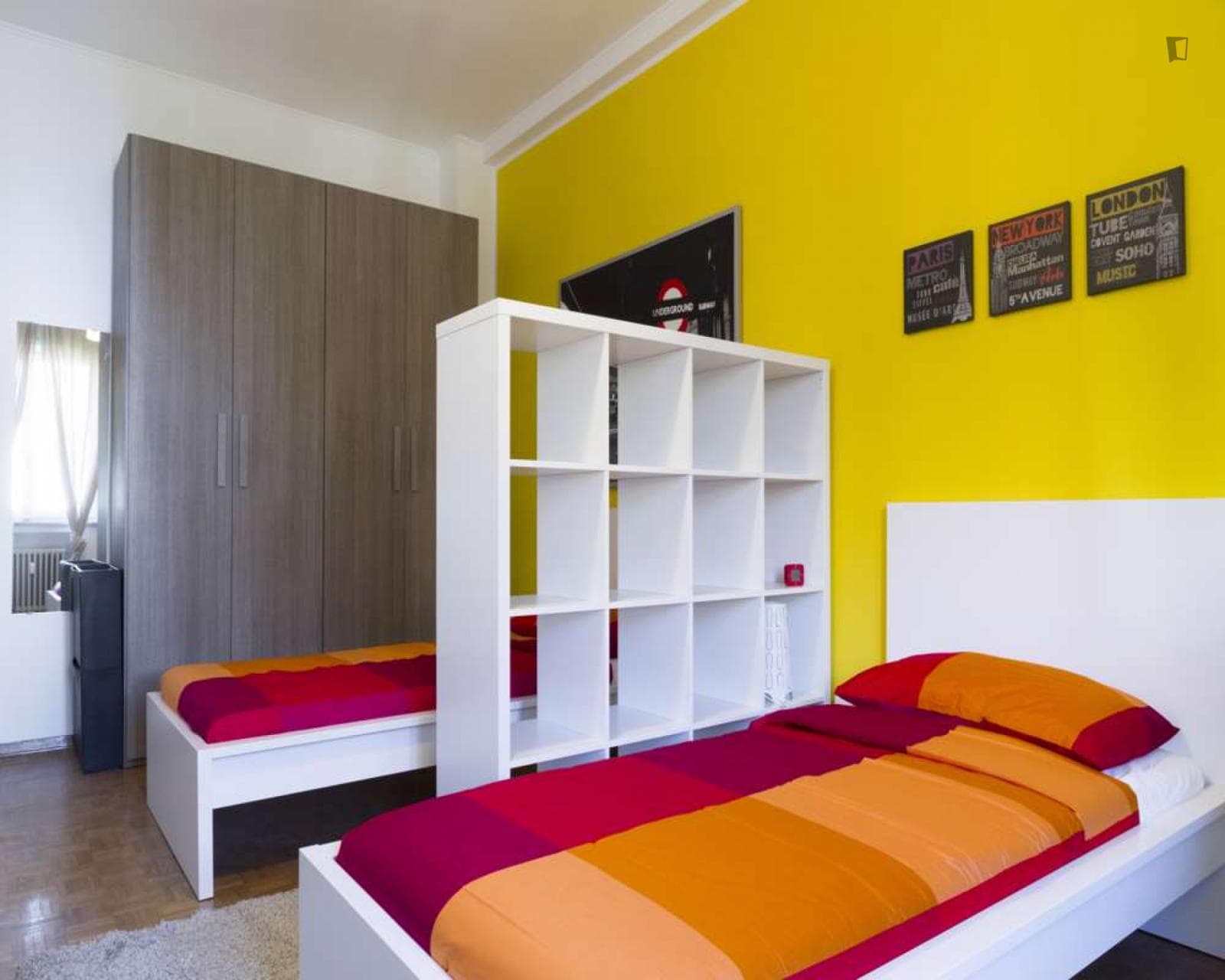 Cosy twin bedroom close to Portello metro station photo 1