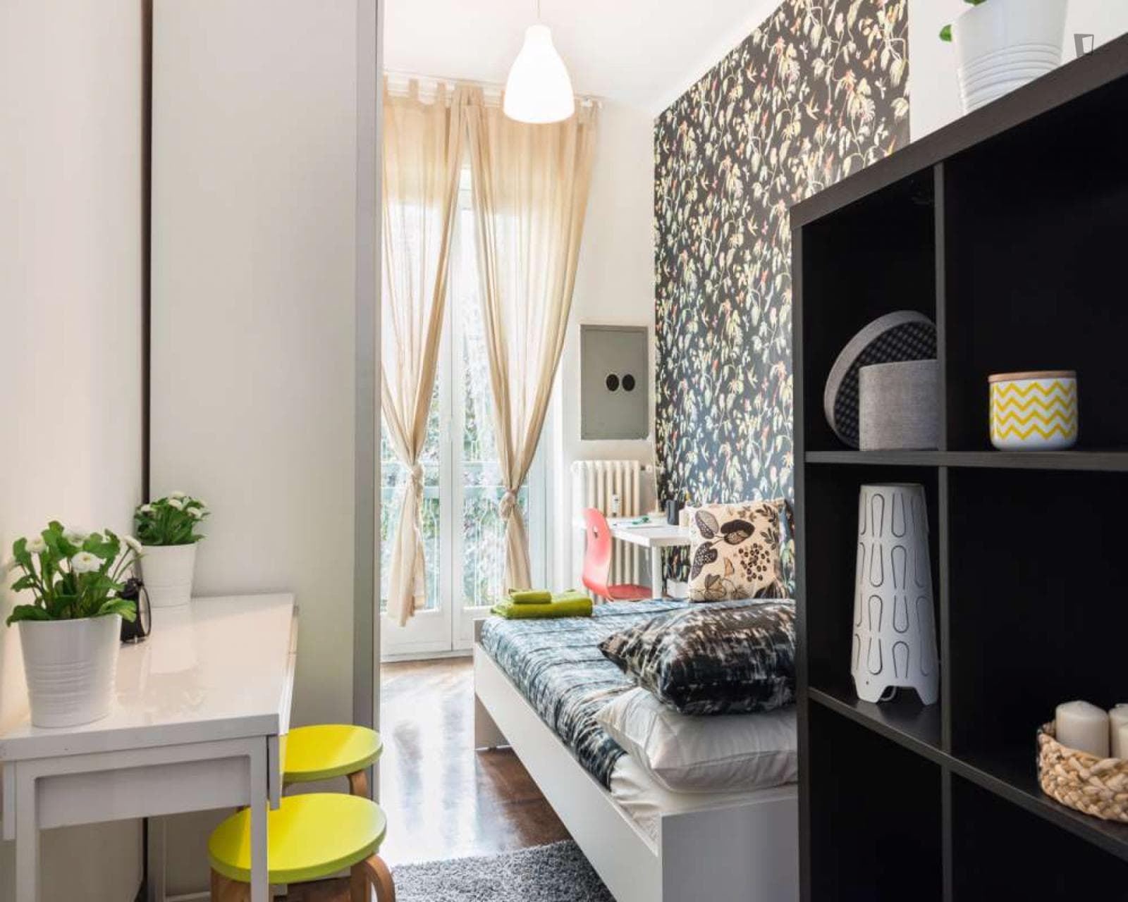 Bright double bedroom in Forlanini photo 1