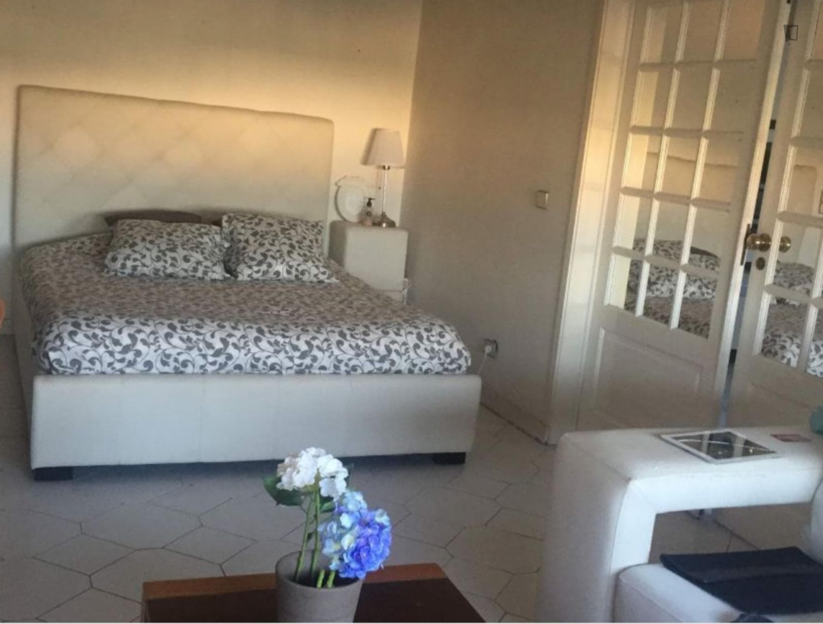 Charming double bedroom close to Lumiar Metro photo 1