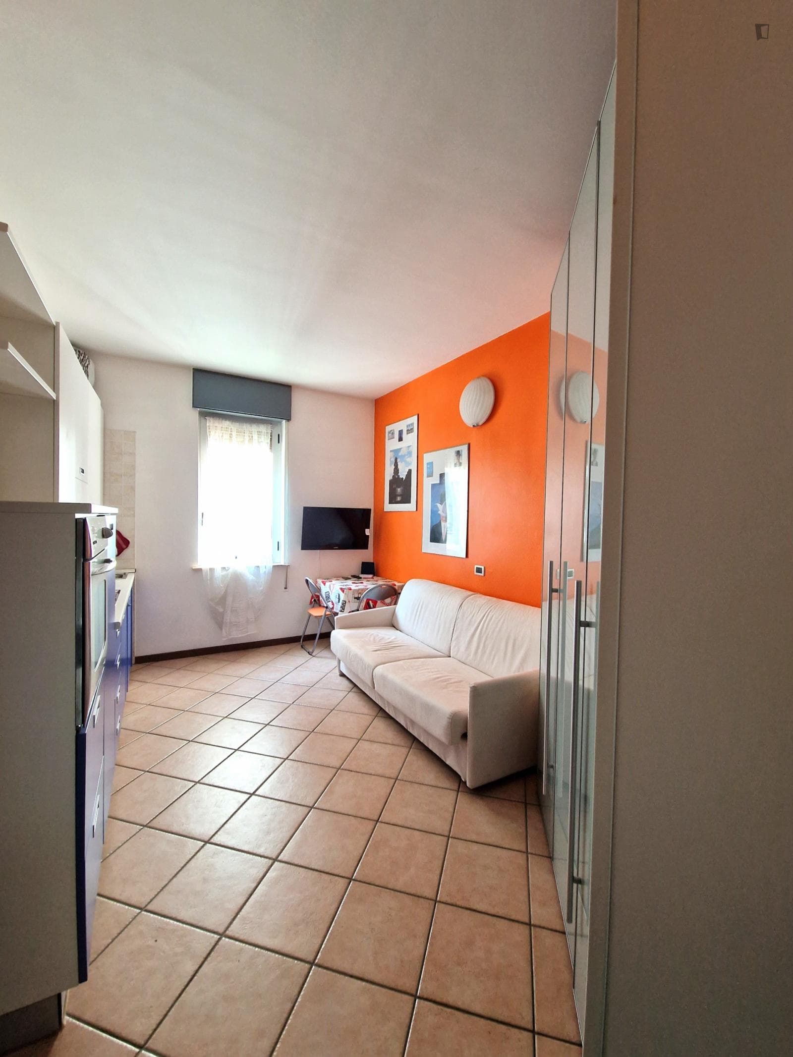 Very comfortable studio apartment close to Navigli, Bocconi, Naba, Domus photo 1