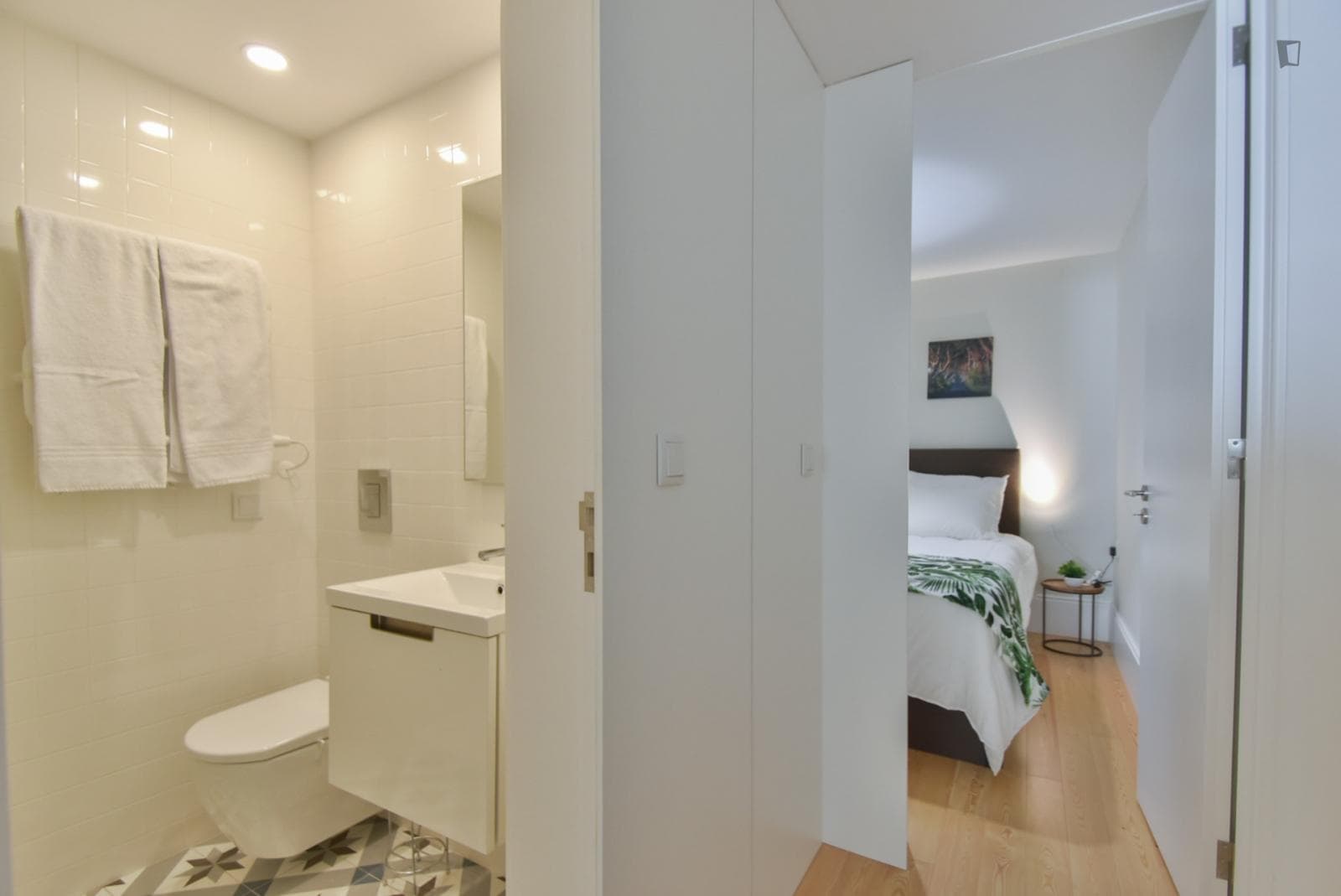 Beautiful 1-bedroom apartment in central Santo Ildefonso photo 1
