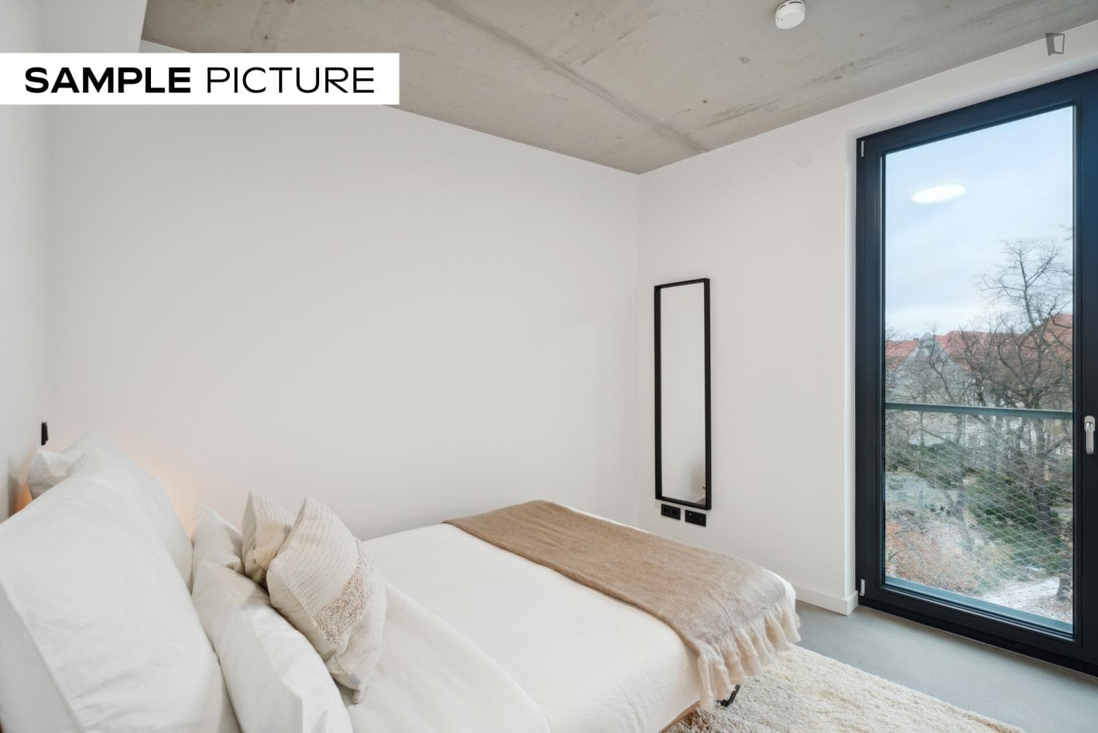 Snug double bedroom close to Engelbecken Park photo 1