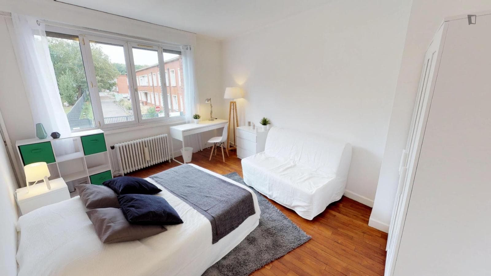 Property photo thumbnail
