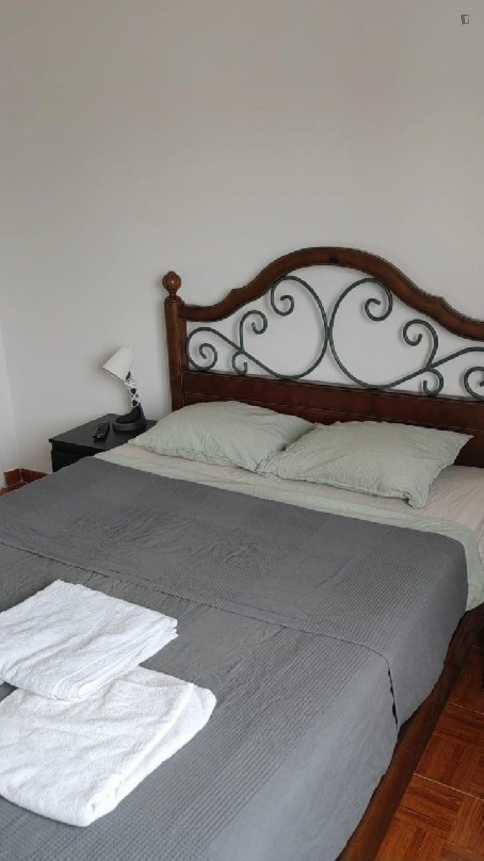 Lovely double bedroom in Carregado  photo 1
