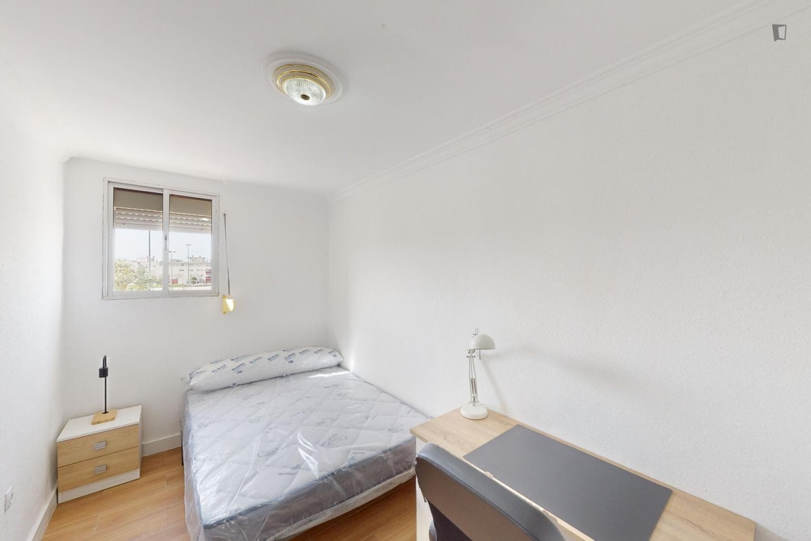 Attractive single bedroom photo 1