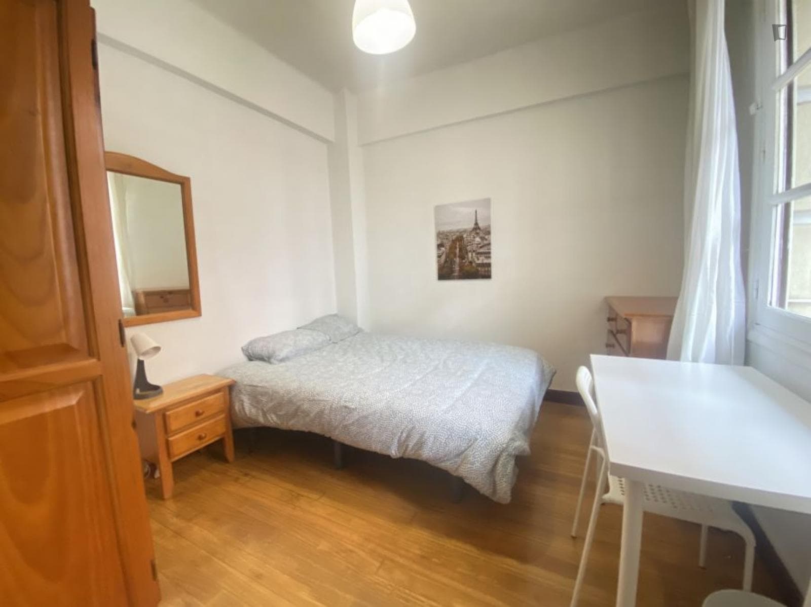 Comfy double bedroom in Deustuko San Pedro-Erribera photo 1