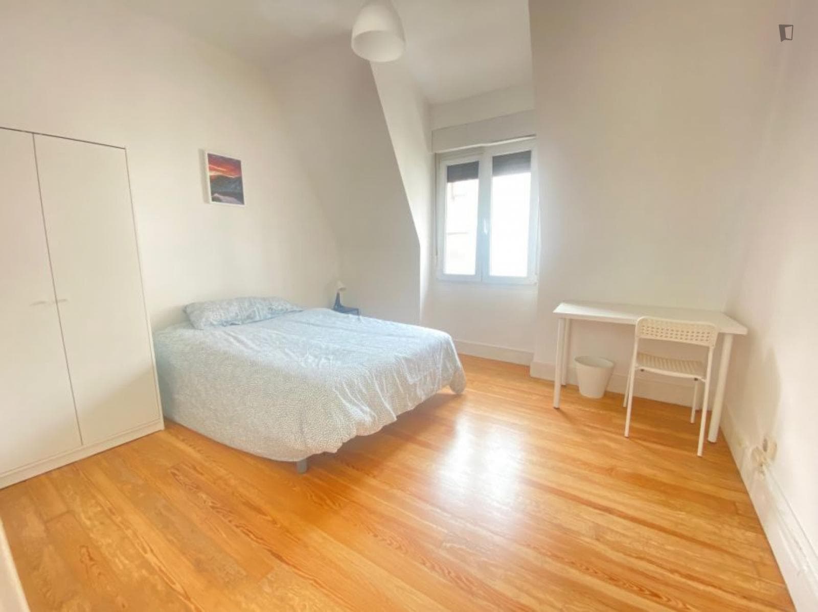 Cool double bedroom in Deusto photo 1