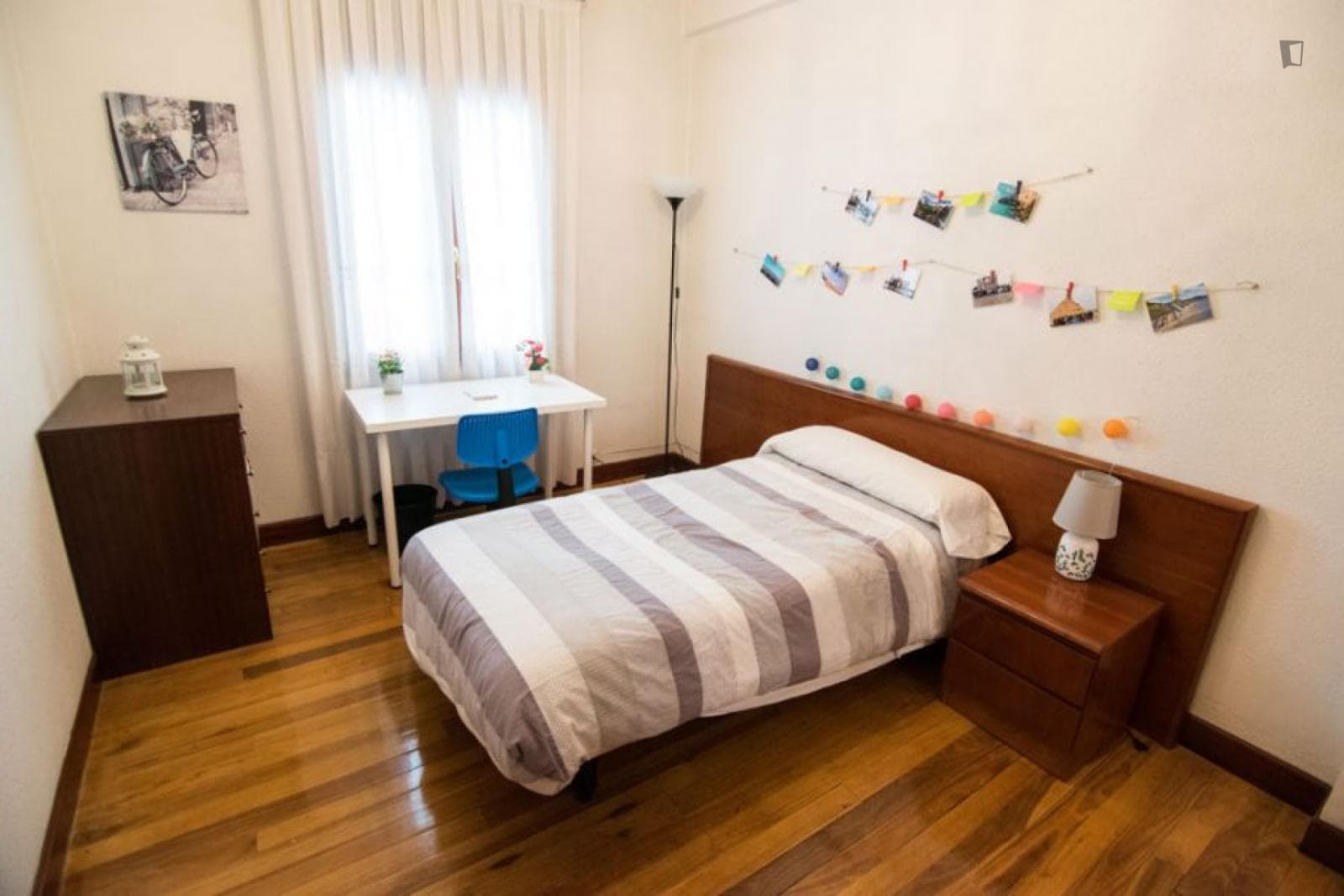 Nice single bedroom in Deusto photo 1