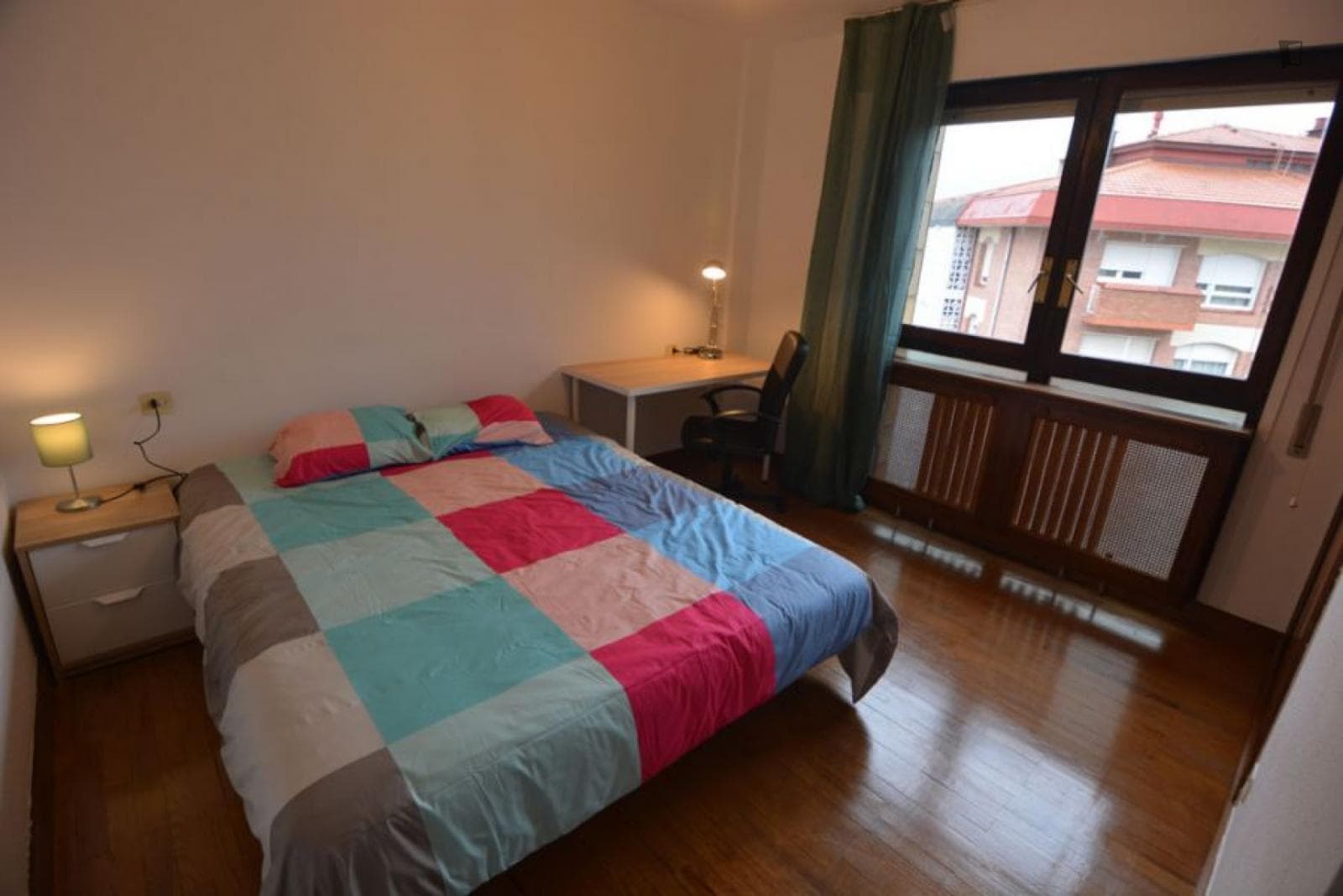 Cool double bedroom near the Santutxu metro photo 1
