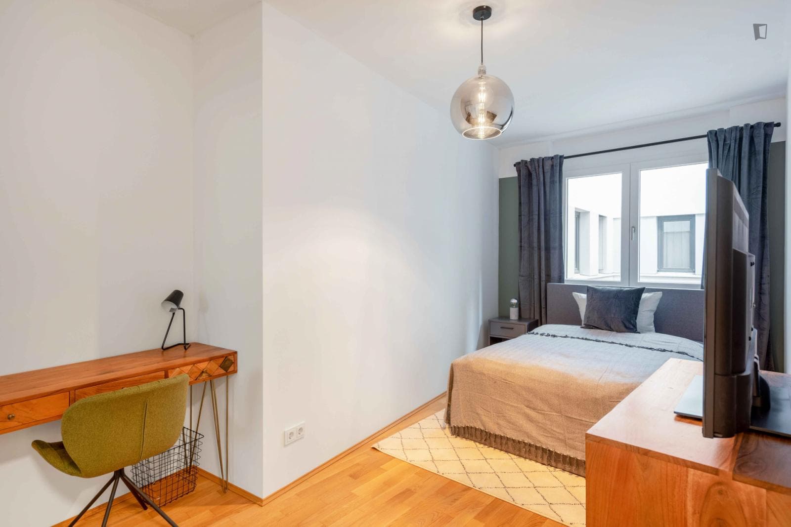 Cosy bedroom near U-Bahn station Südstern photo 1