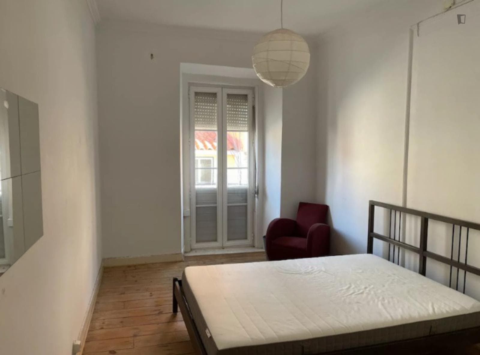 Lovely double bedroom next to NOVA Medical School - Faculdade de Ciências Médicas photo 1