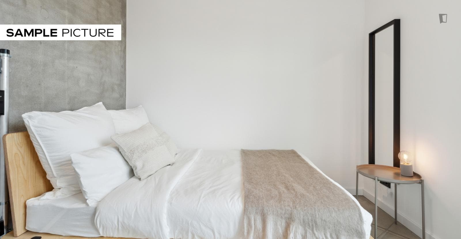 Bright single bedroom next to St. Michael's Church photo 1