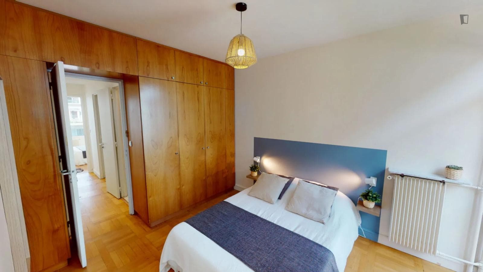 Compact double bedroom close to Champ de Mars photo 1