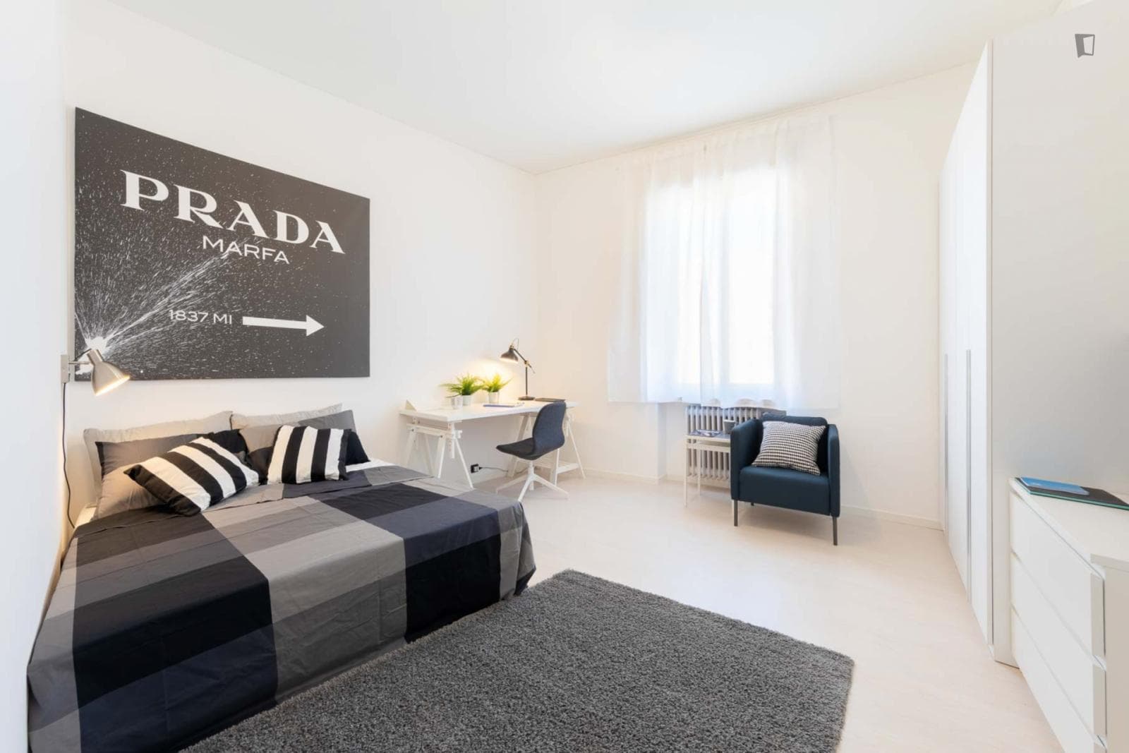 Comfy double bedroom not far from Vicenza train station photo 1